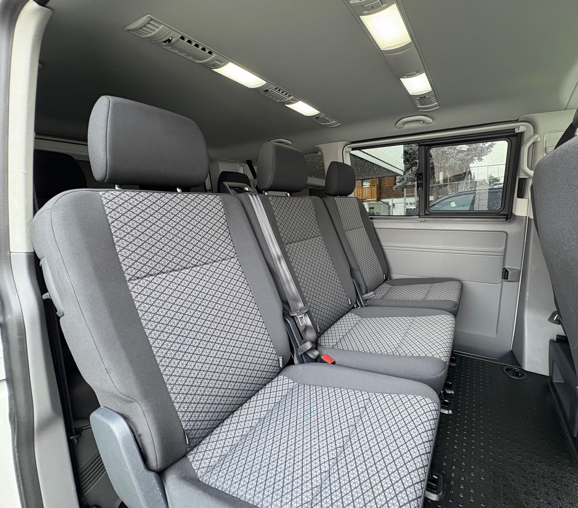 VW T6.1 2.0 TDI 4Motion - 10