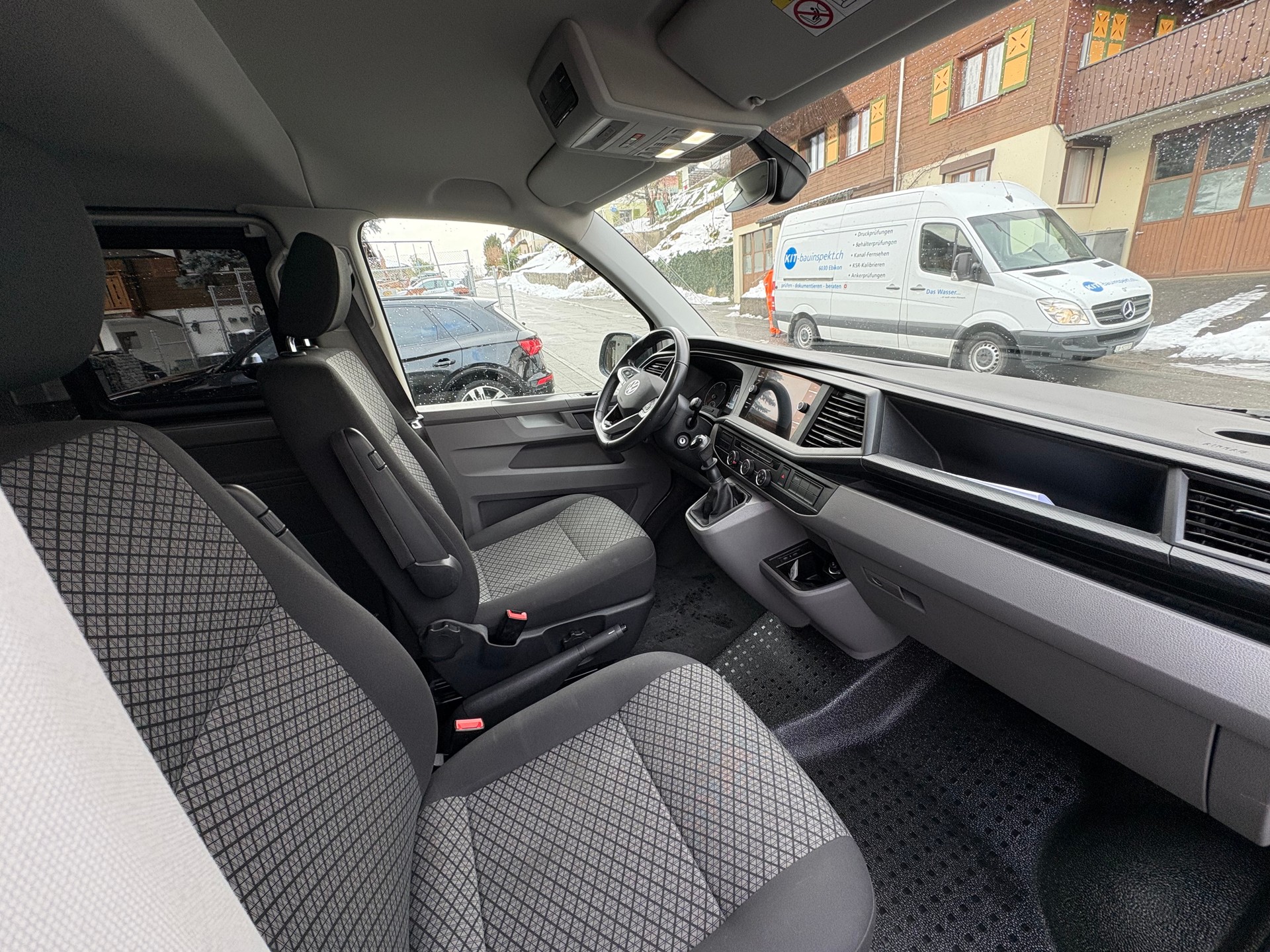 VW T6.1 2.0 TDI 4Motion - 9