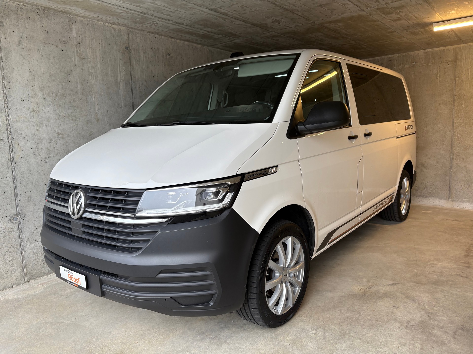VW T6.1 2.0 TDI 4Motion - 14