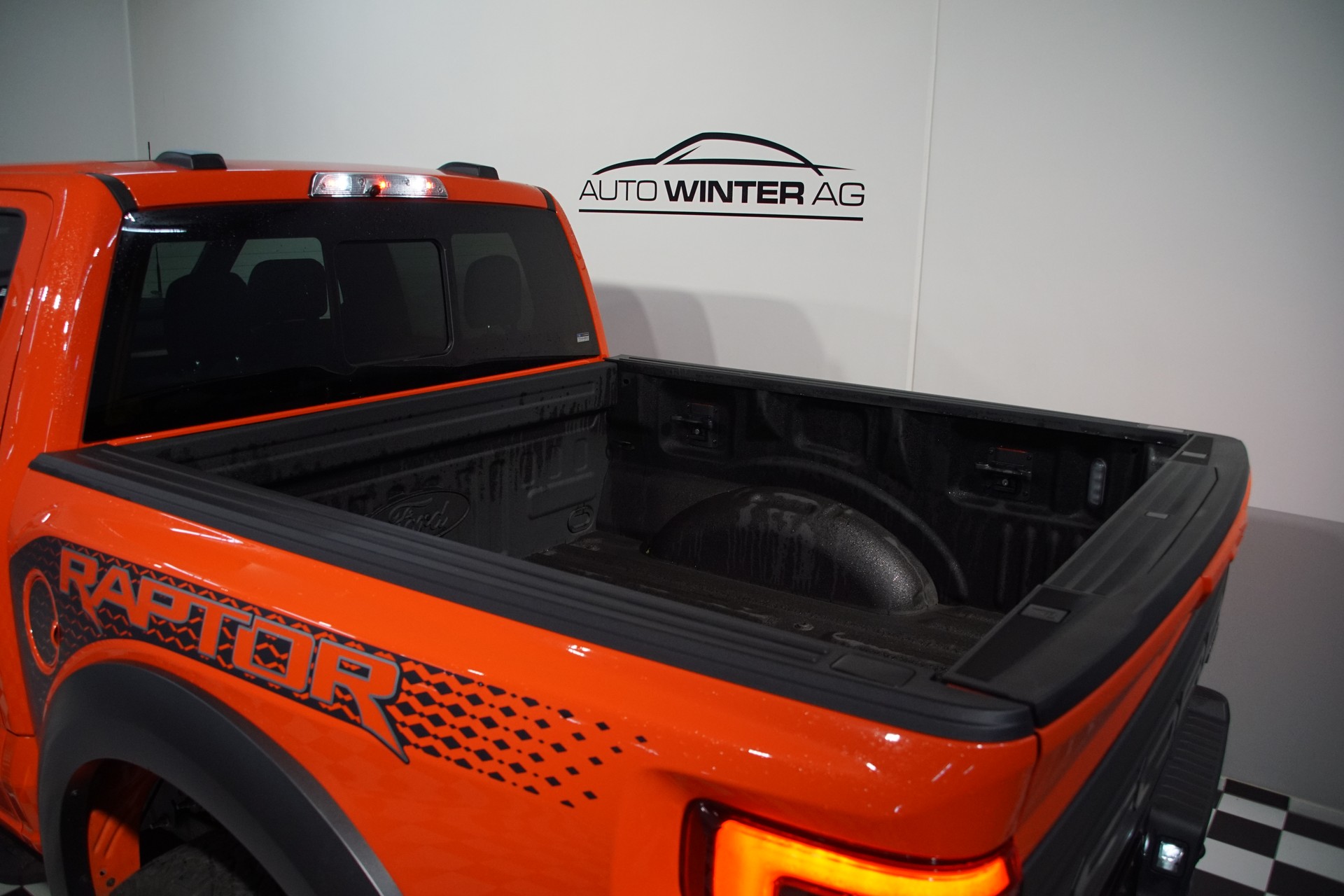 FORD F-Pickup Raptor Super Crew - 10