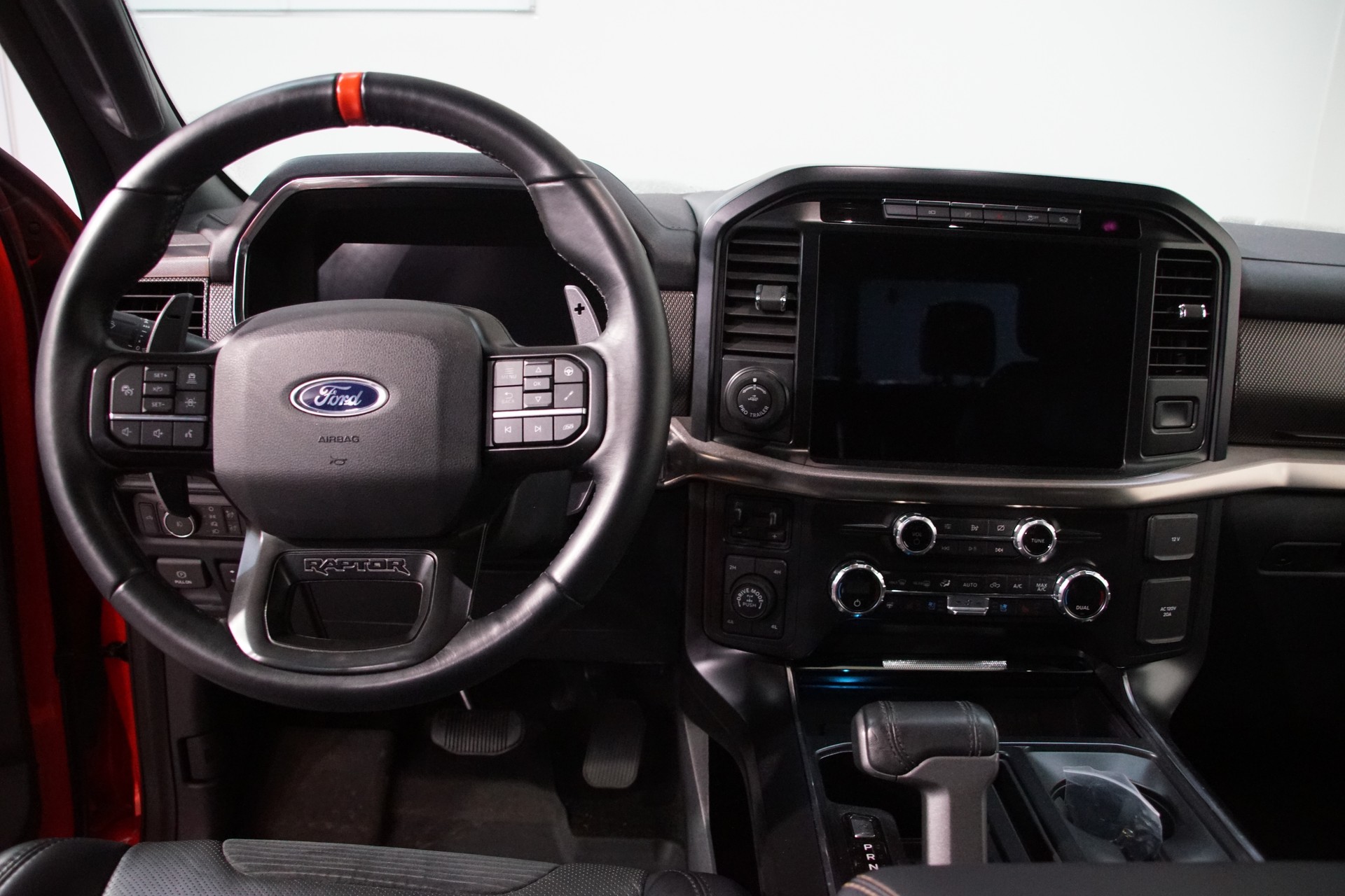 FORD F-Pickup Raptor Super Crew - 19