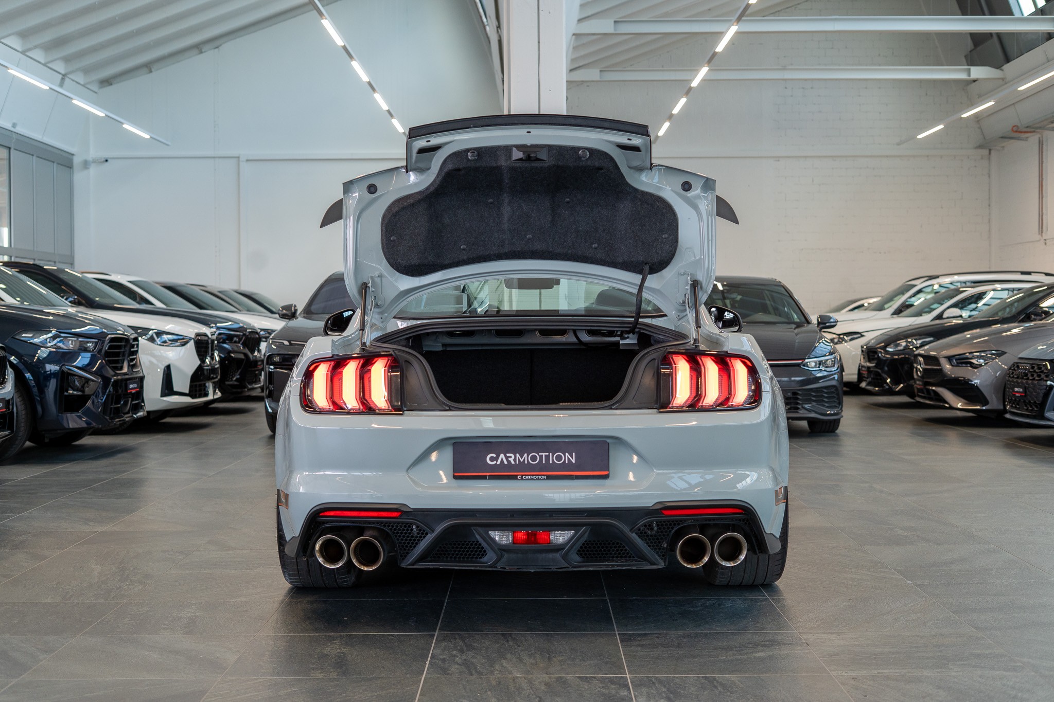 Mustang Coupé 5.0 V8 Mach 1 / Leder / Navi / Rückfahrkamera /
