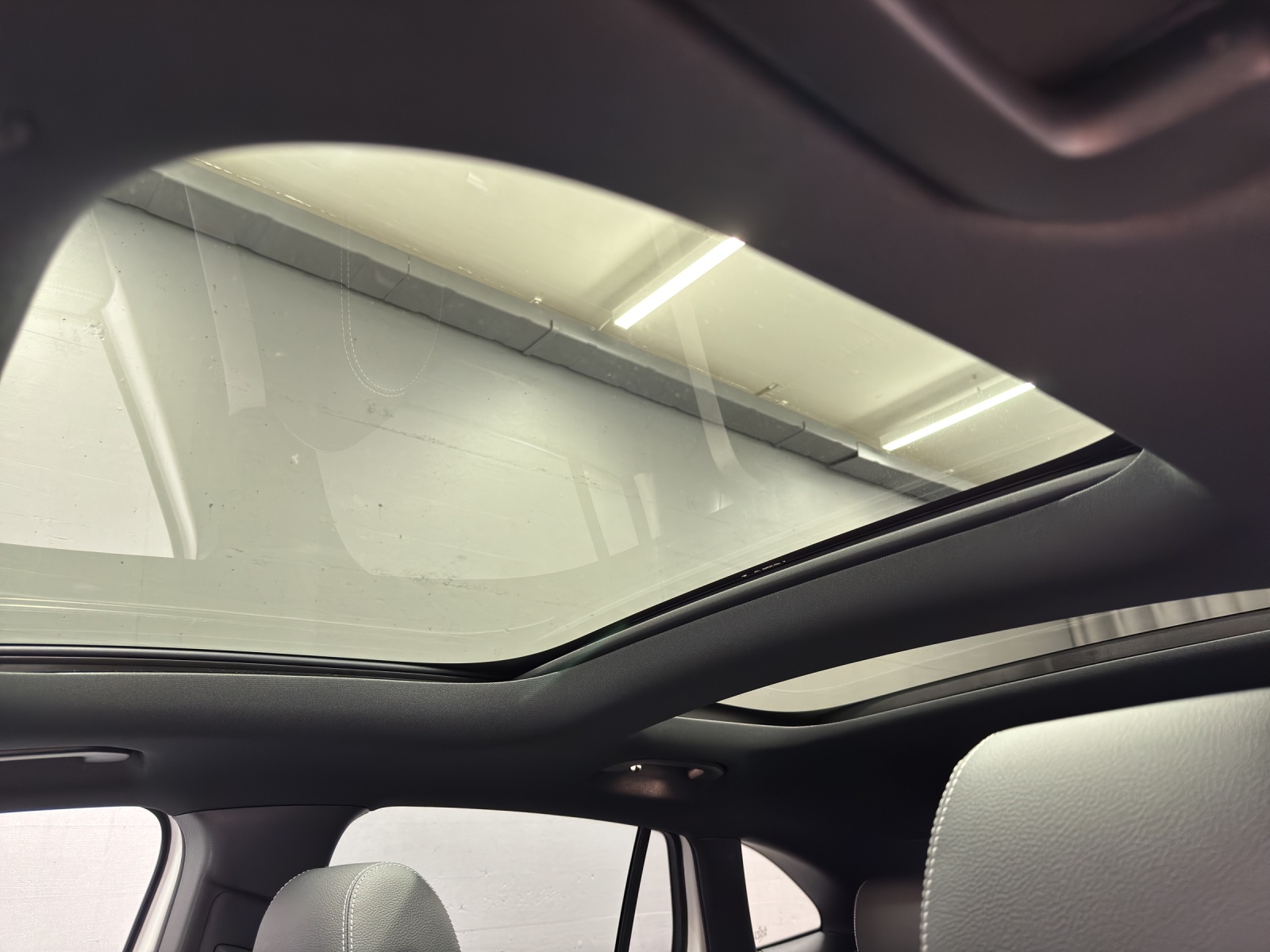 MERCEDES-BENZ GLA 250 Swiss Star - 16