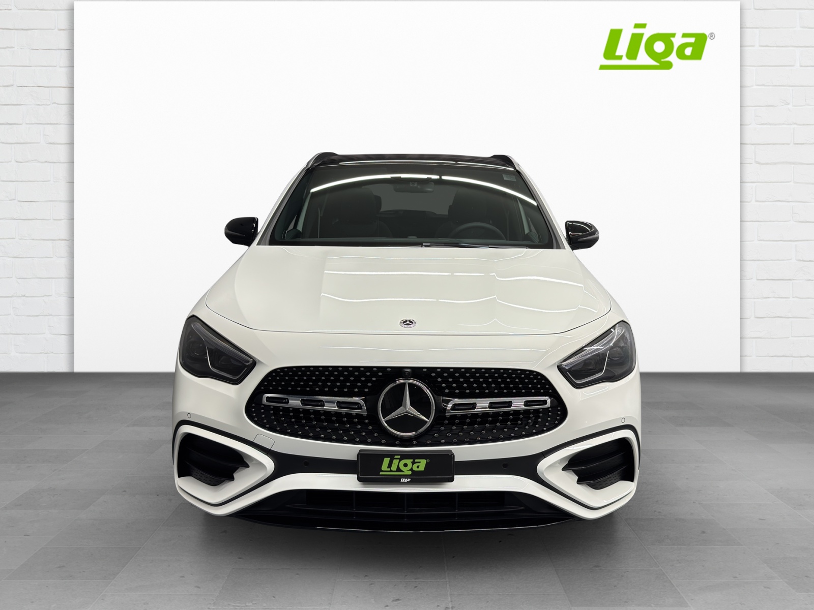 MERCEDES-BENZ GLA 250 Swiss Star - 3