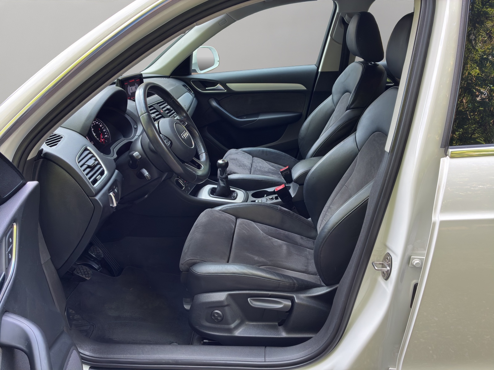 AUDI Q3 2.0 TDI sport quattro - 10