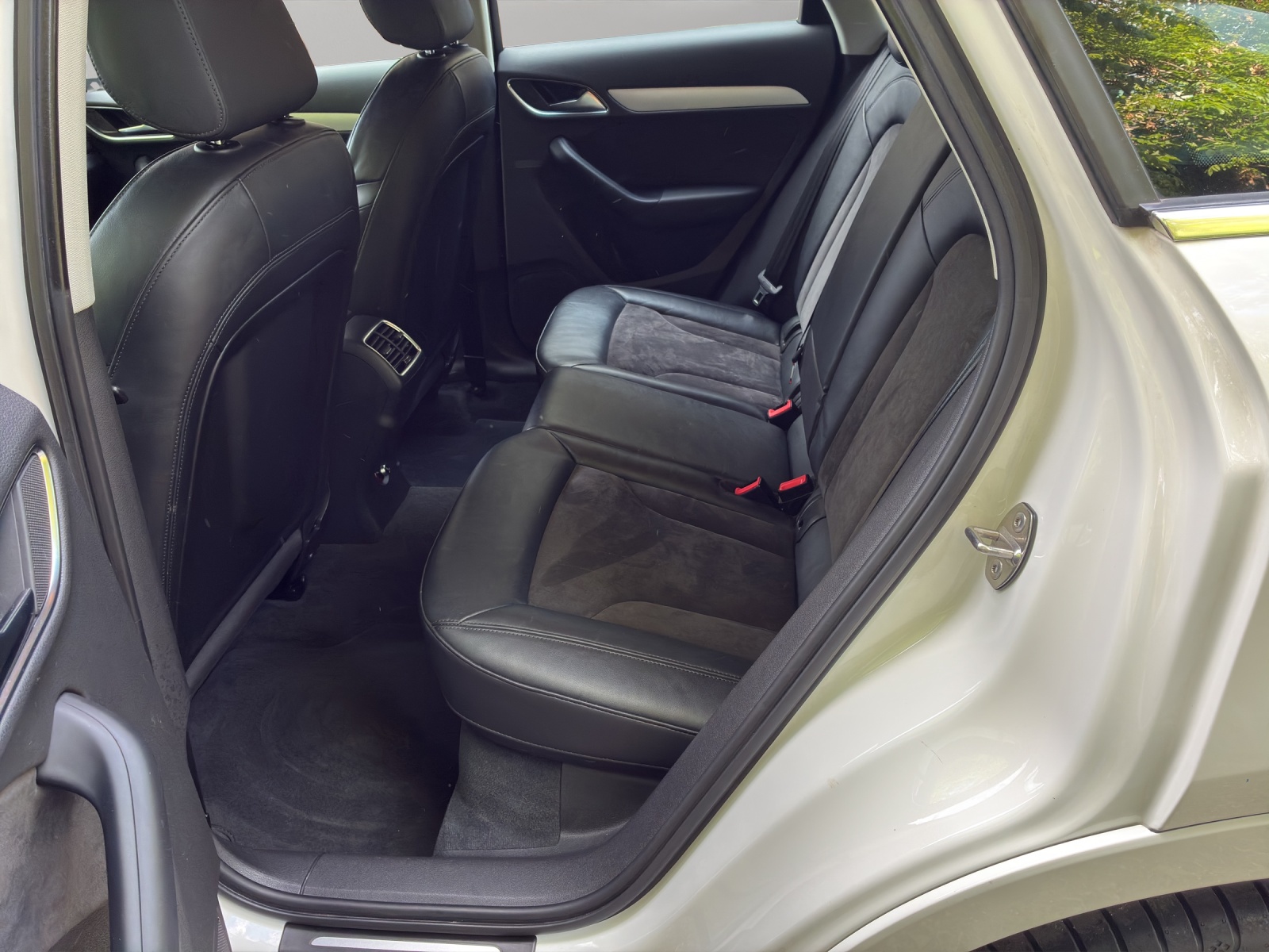 AUDI Q3 2.0 TDI sport quattro - 12