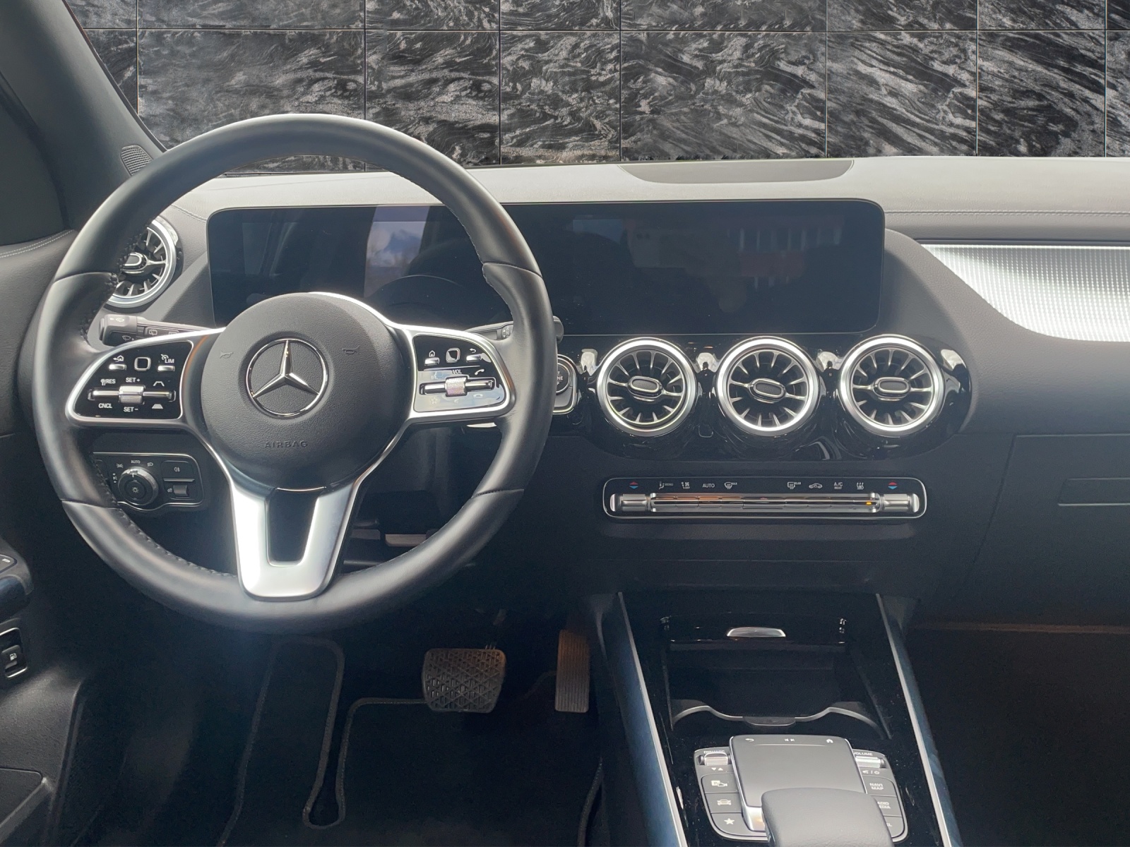 MERCEDES-BENZ GLA 250e Progressive 8G-DCT - 11