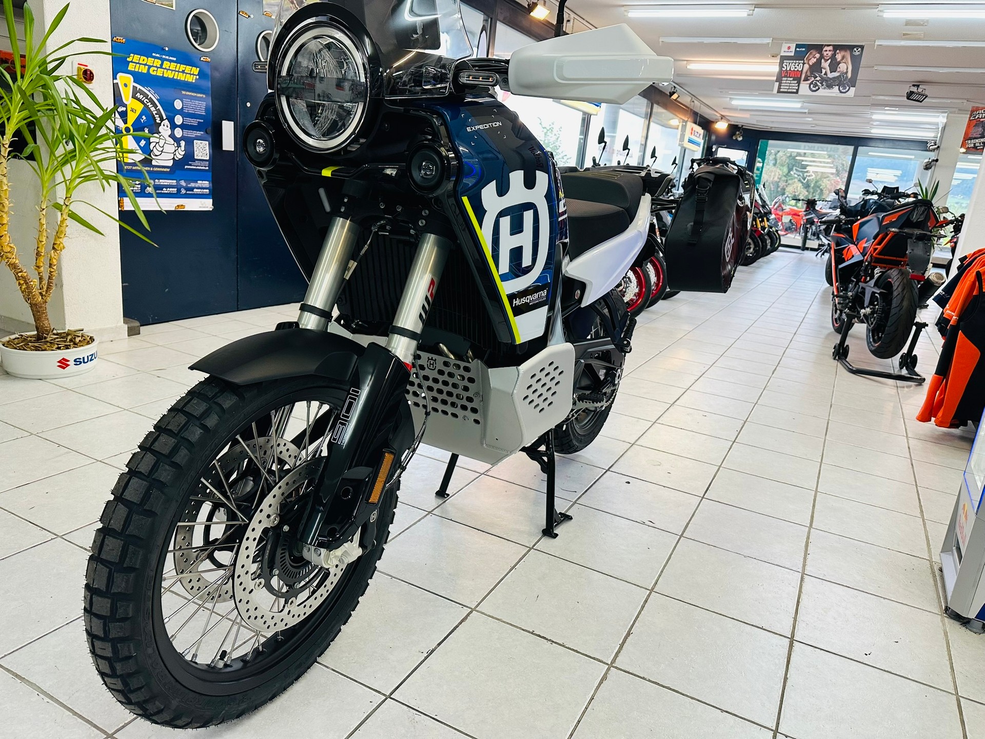 HUSQVARNA Norden 901 Expedition - 8