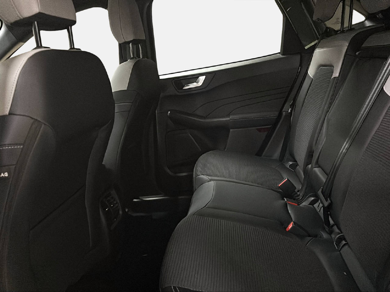 FORD Kuga 2.5 Hybrid Sound Edition 4x4 - 11