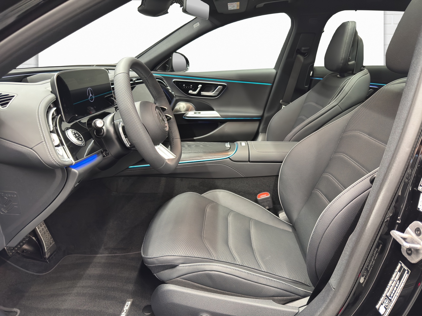 MERCEDES-BENZ E 220 d AMG Line 4Matic T-Modell - 7