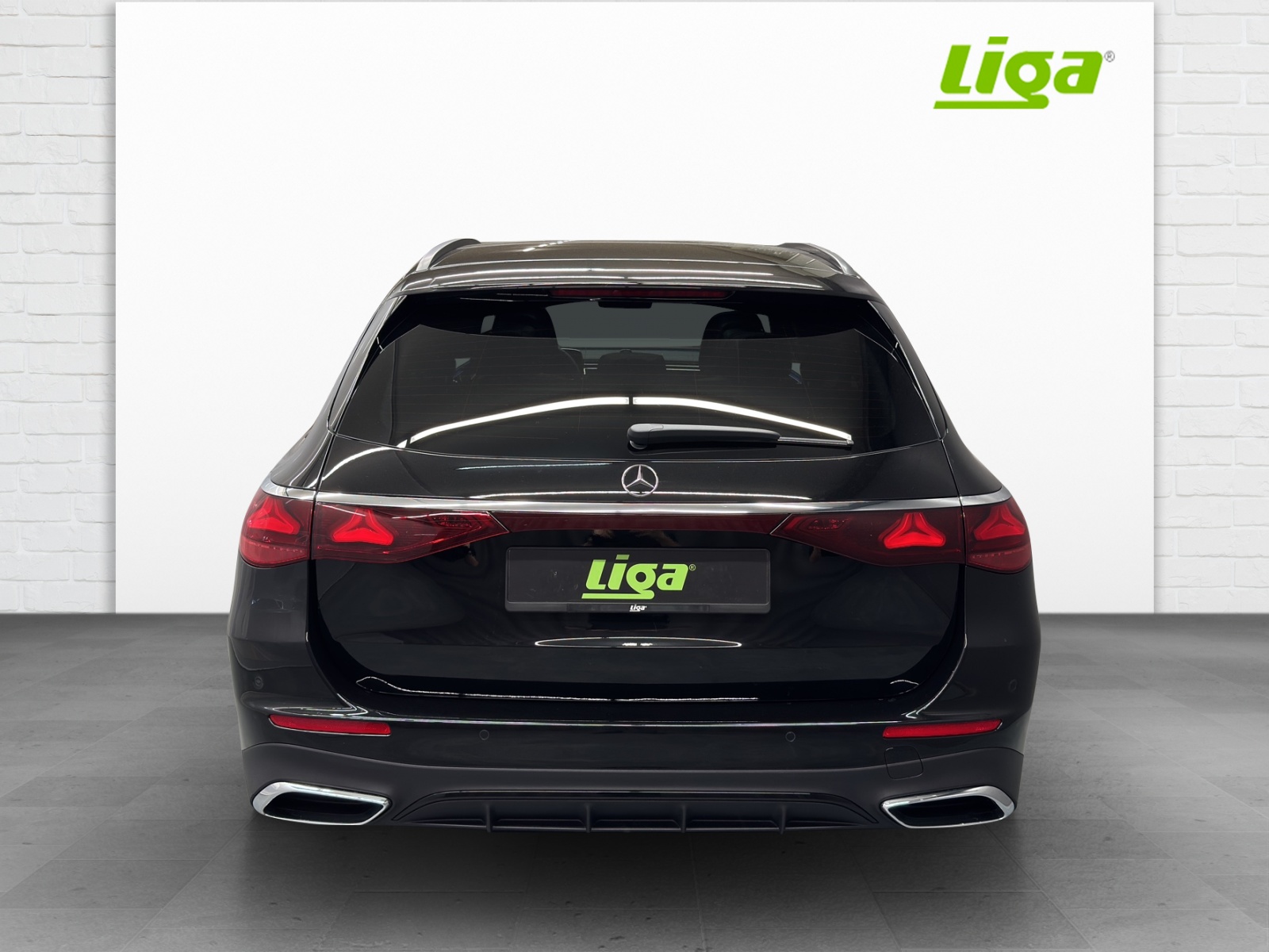 MERCEDES-BENZ E 220 d AMG Line 4Matic T-Modell - 5