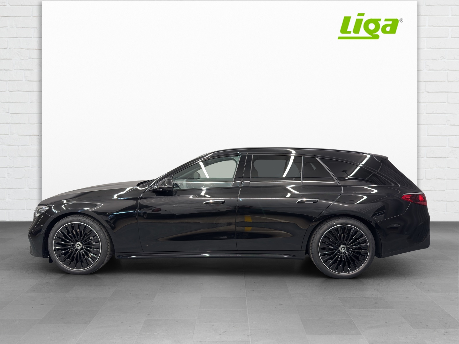MERCEDES-BENZ E 220 d AMG Line 4Matic T-Modell