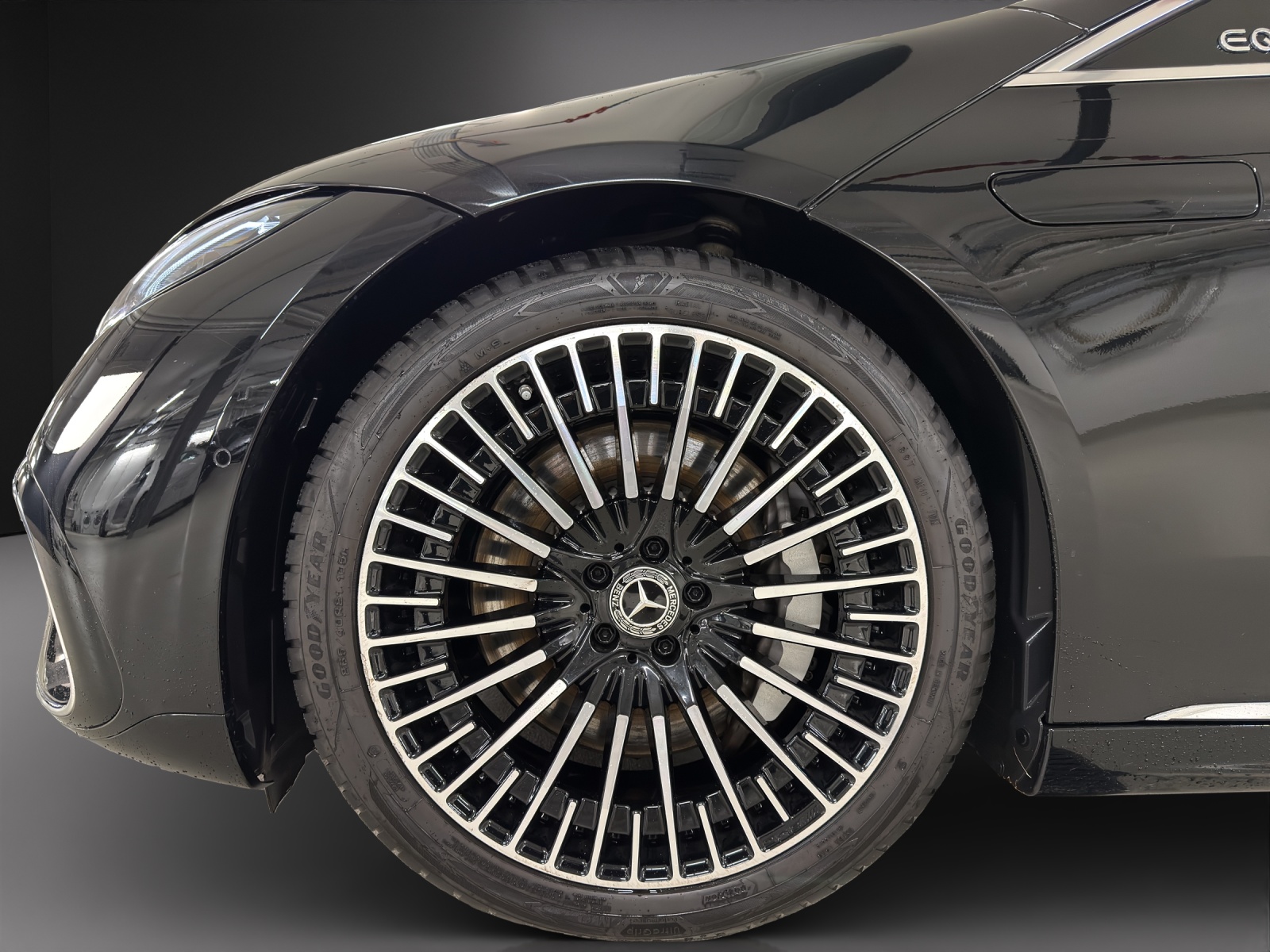 MERCEDES-BENZ EQS 580 4Matic Edition 1 Premium-Plus-Paket - 17