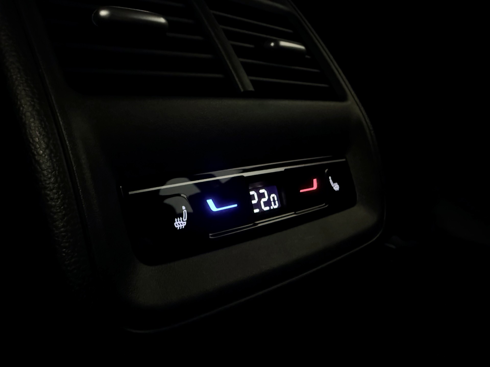 SKODA Superbe Combi Sportline 2.0 TDI 4x4 DSG - 30