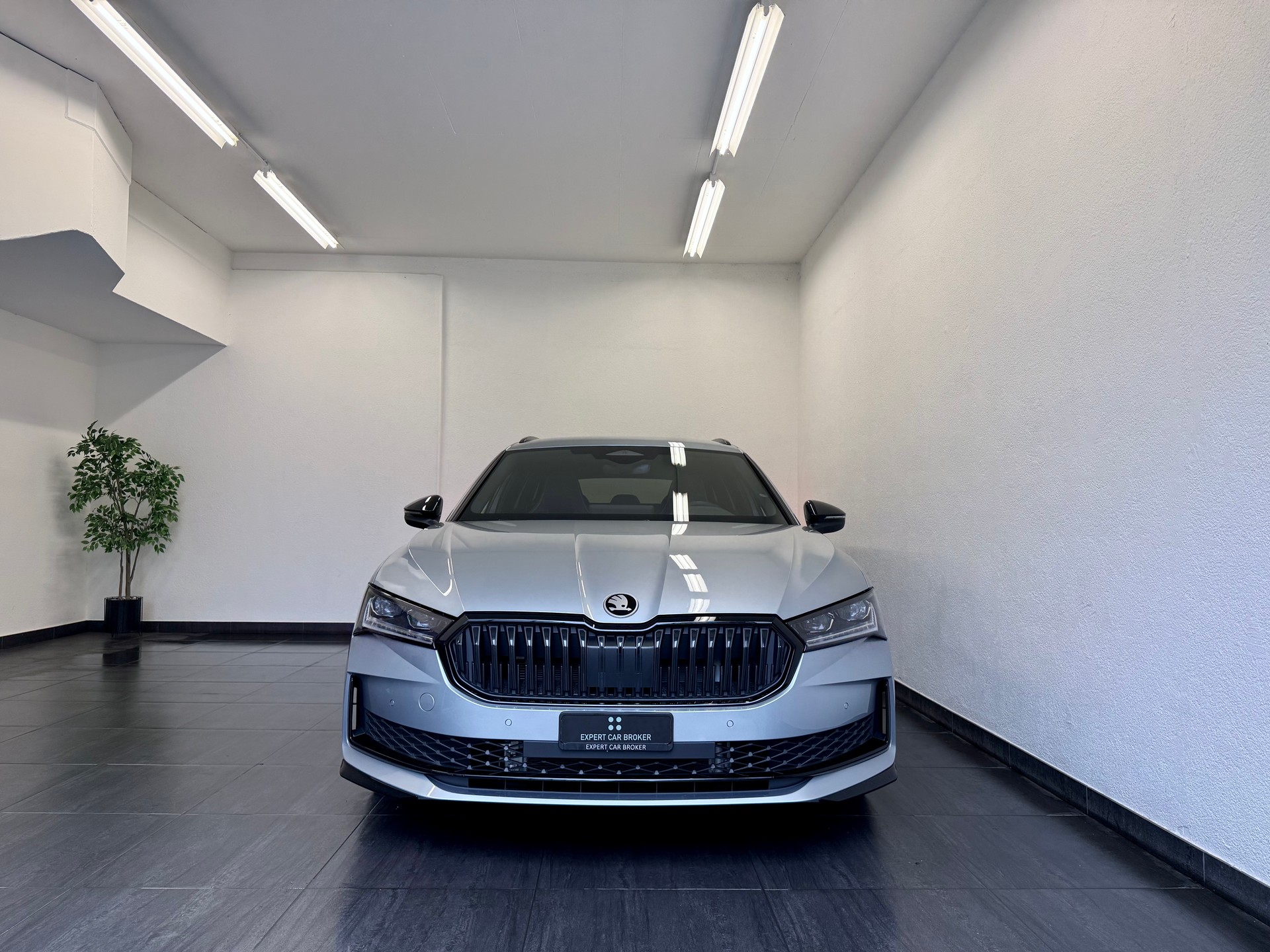 SKODA Superbe Combi Sportline 2.0 TDI 4x4 DSG - 5