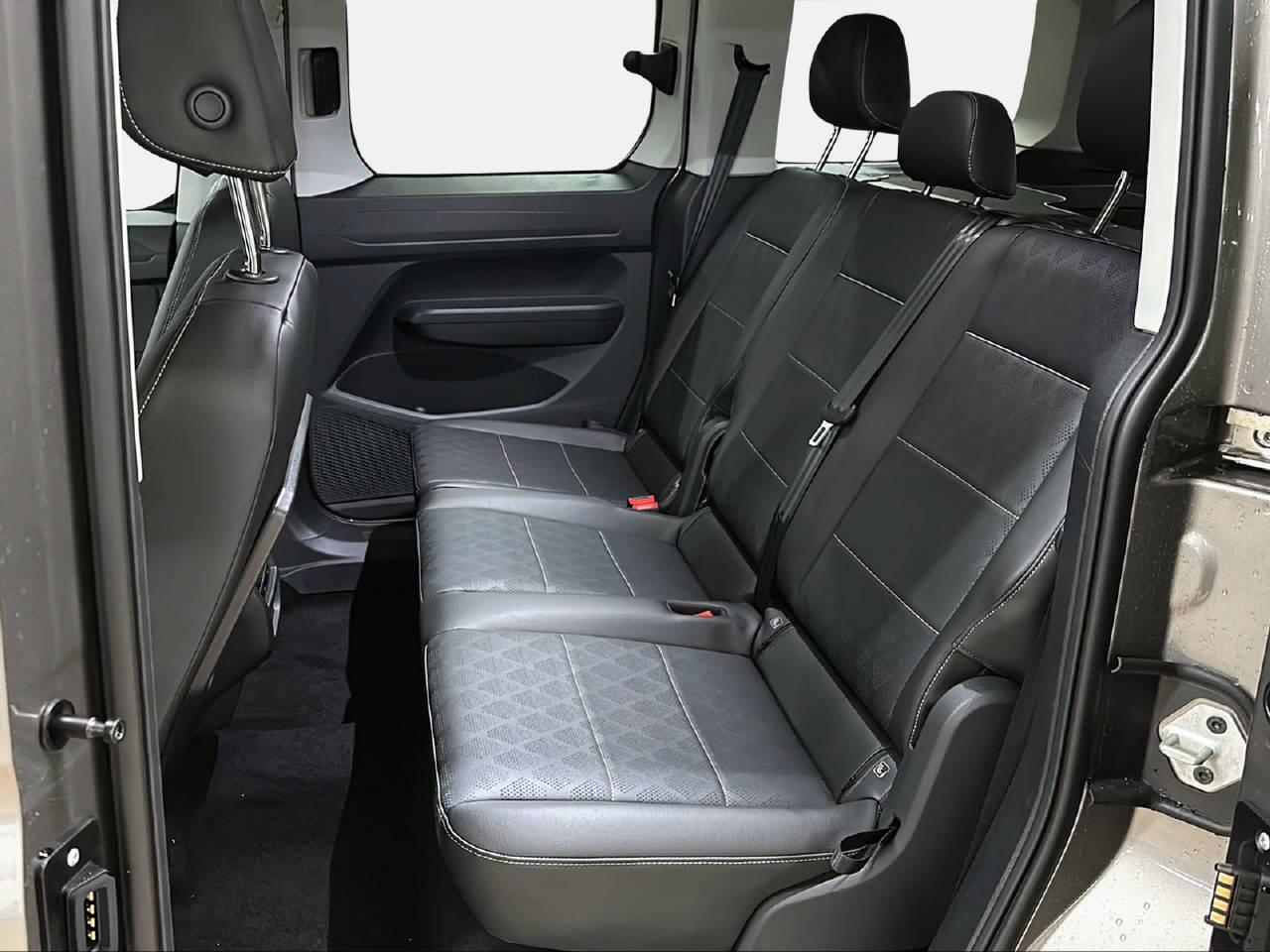 FORD TOURNEO Connect 1.5 EcoBoost 150 Titanium PHEV - 15