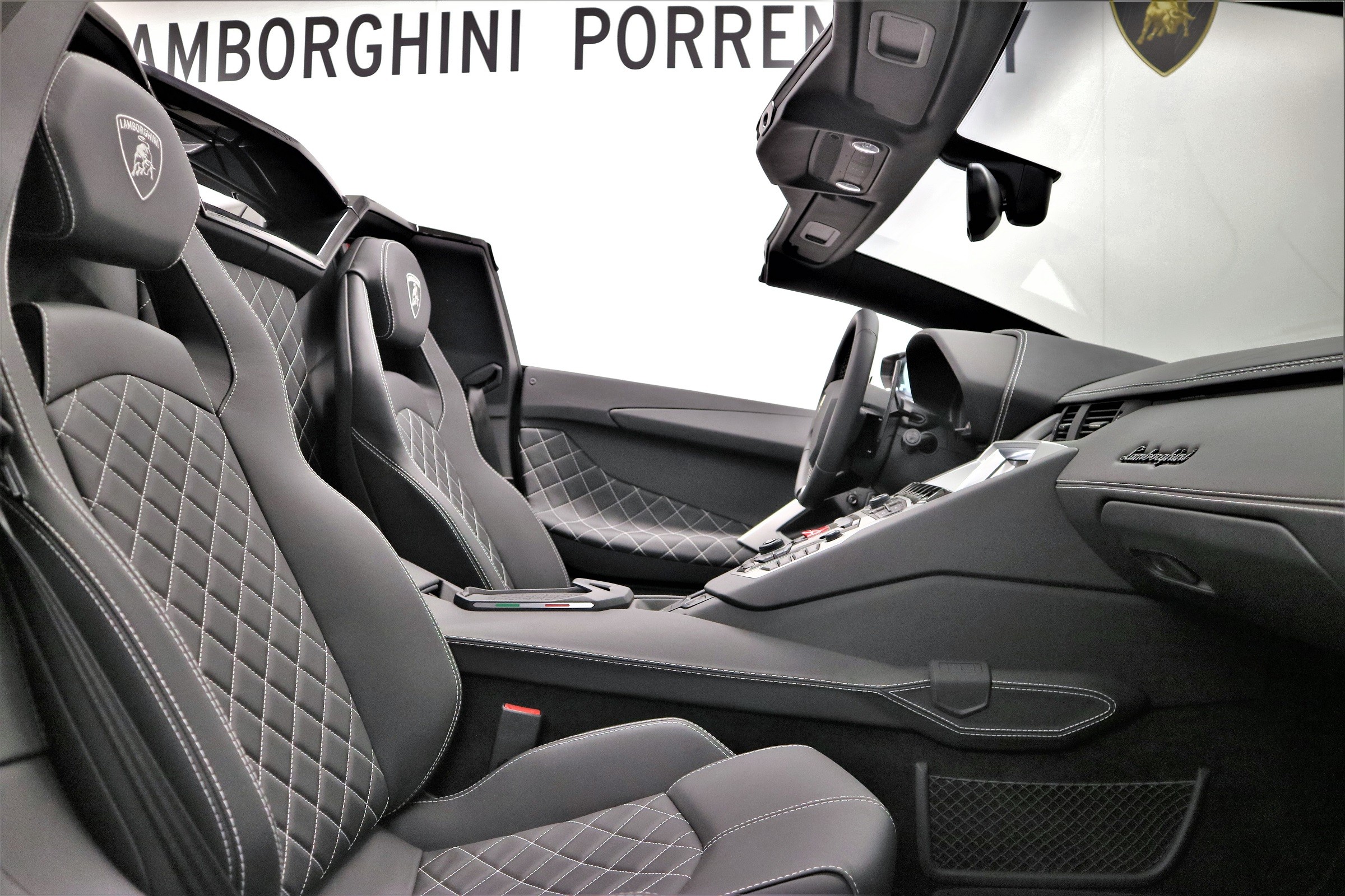 Aventador S LP740-4 Roadster E-Gear thumbnail n°4
