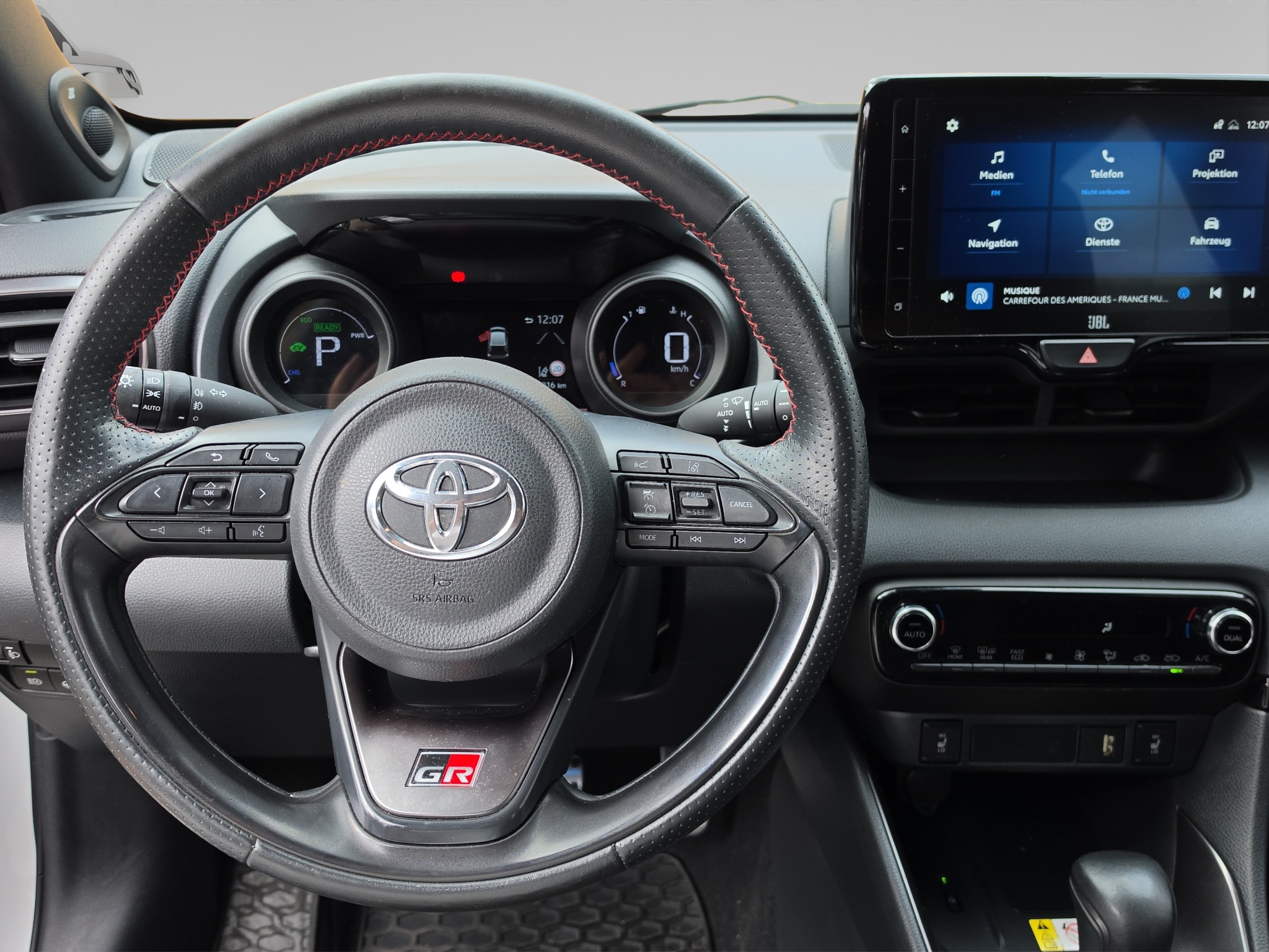 TOYOTA YARIS 10