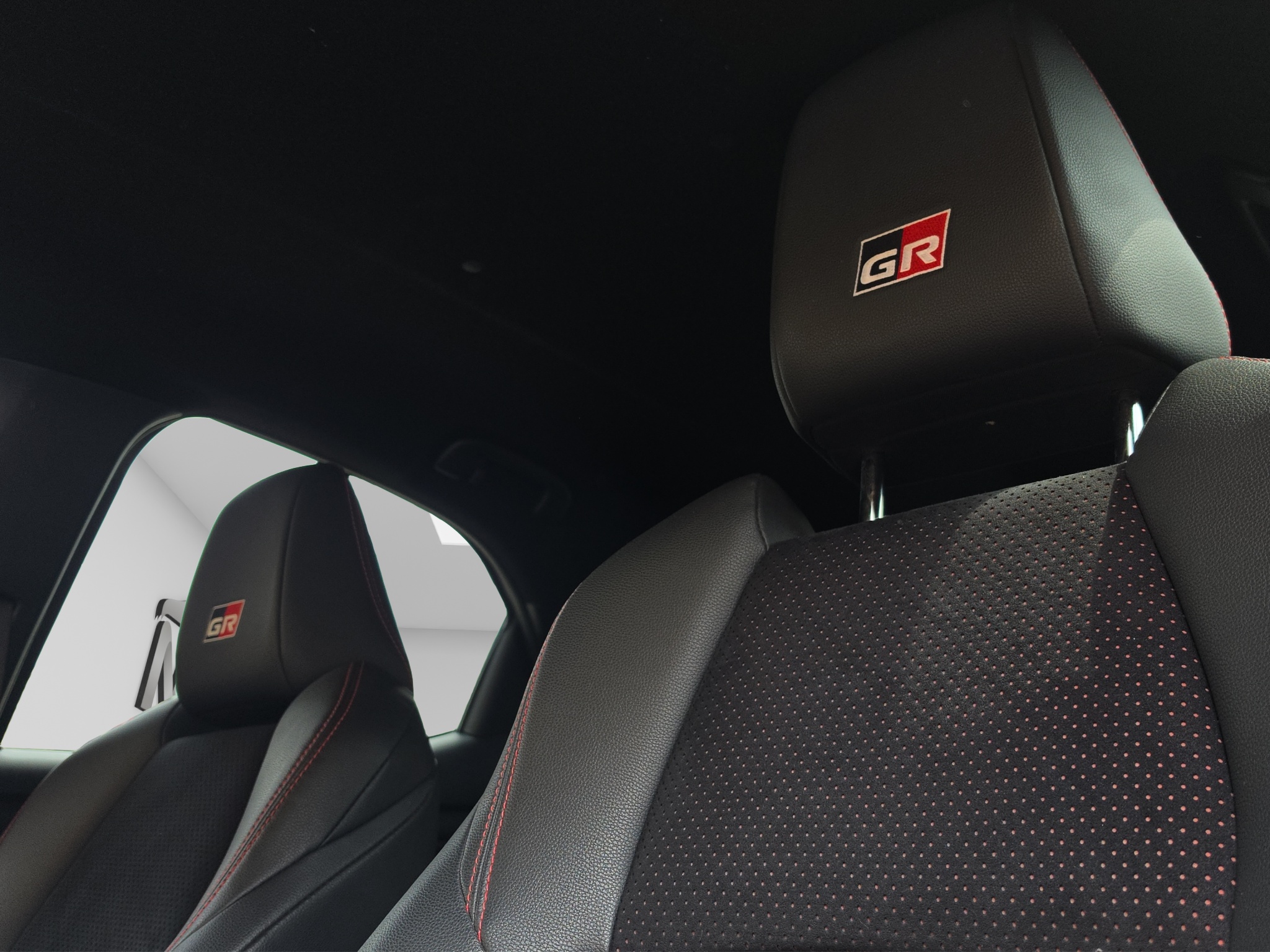 TOYOTA YARIS 15