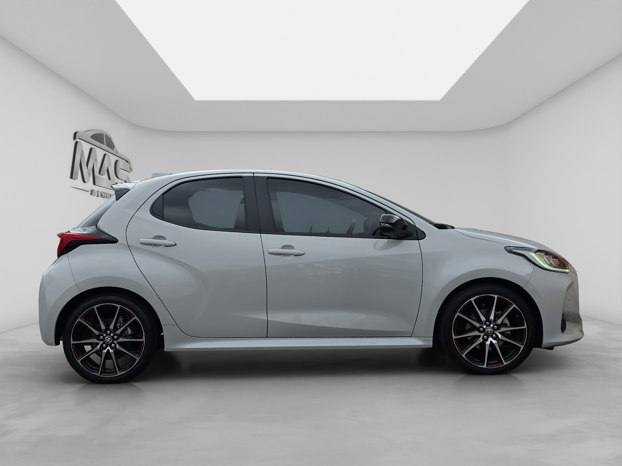 TOYOTA YARIS 7