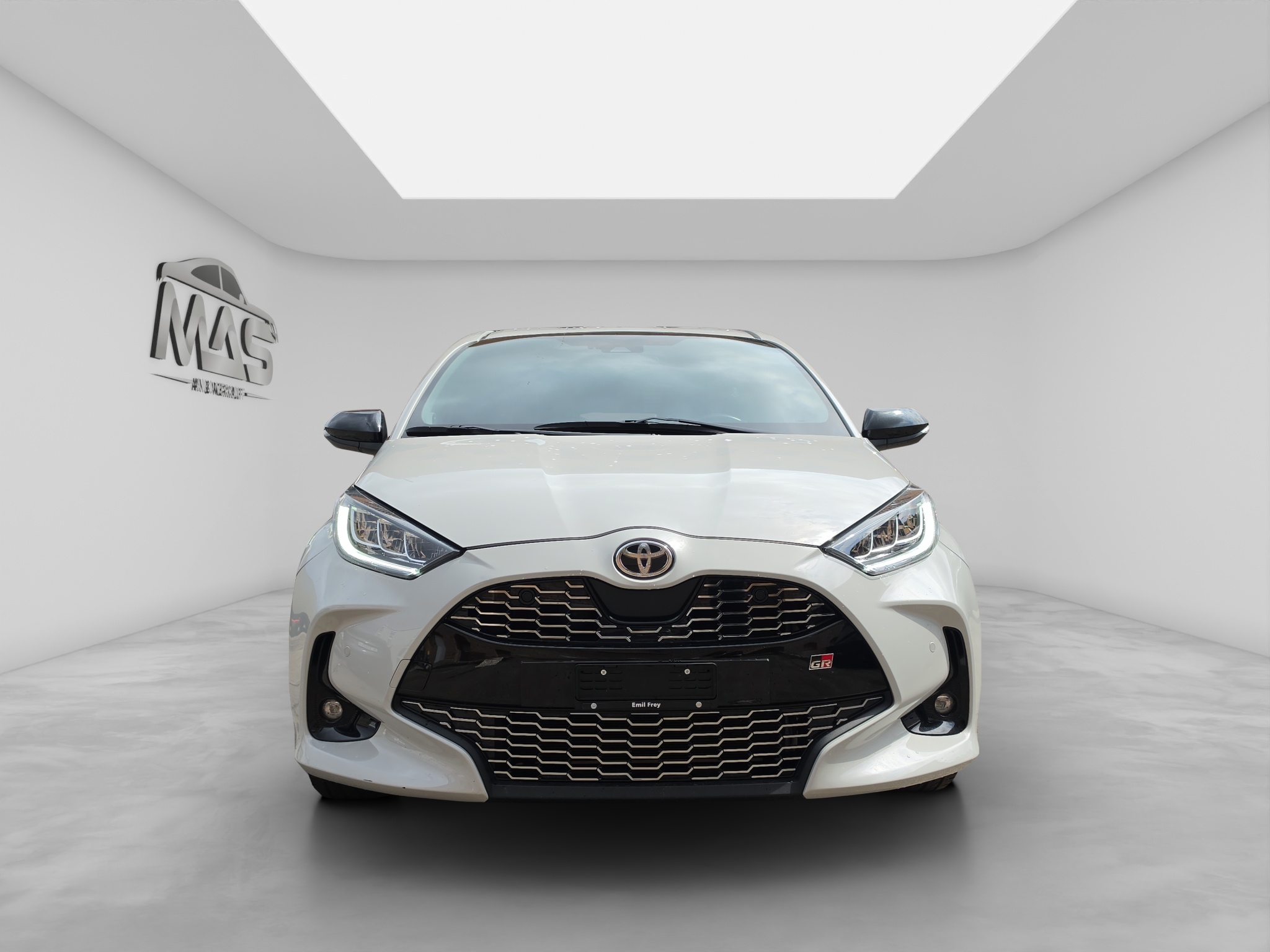 TOYOTA YARIS 2