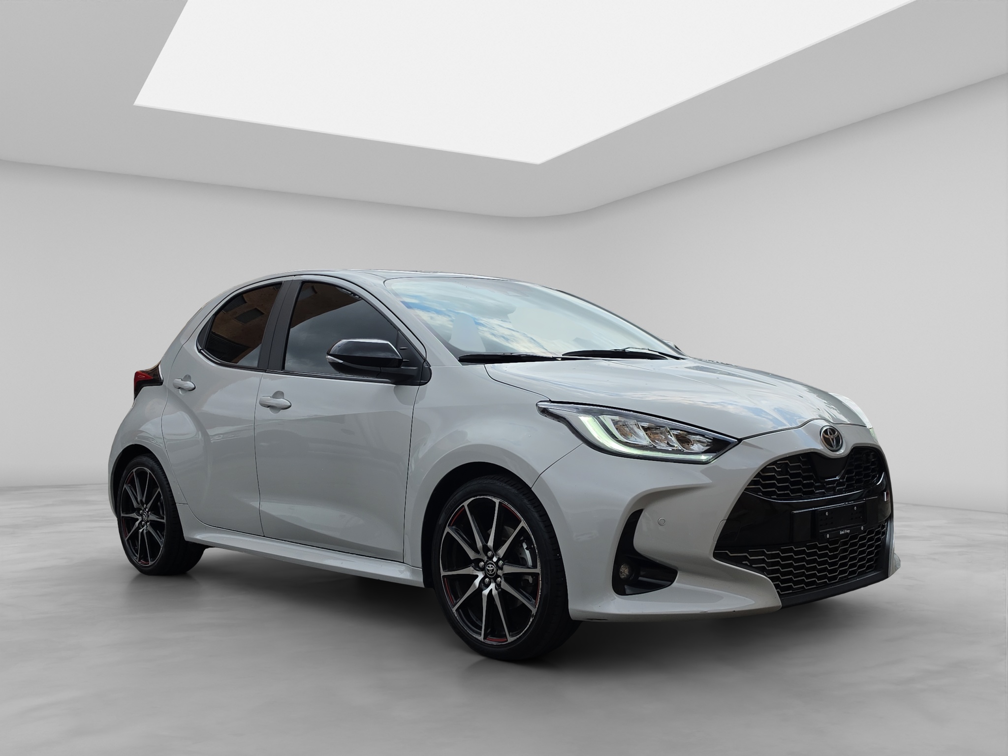 TOYOTA YARIS 8
