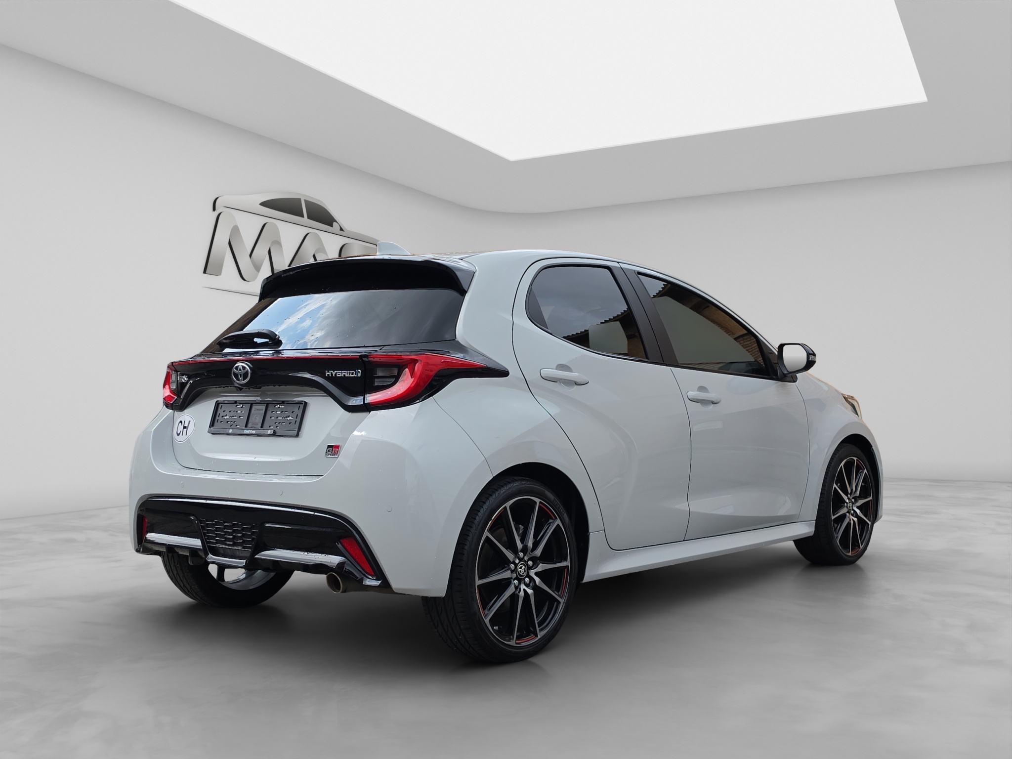 TOYOTA YARIS 6