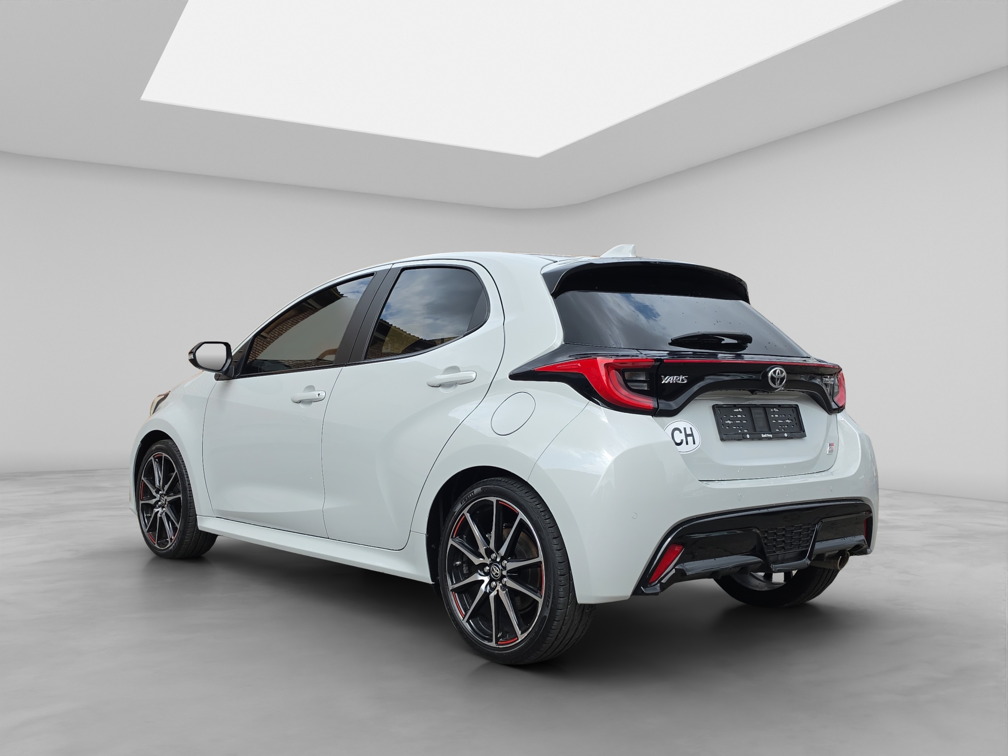 TOYOTA YARIS 4
