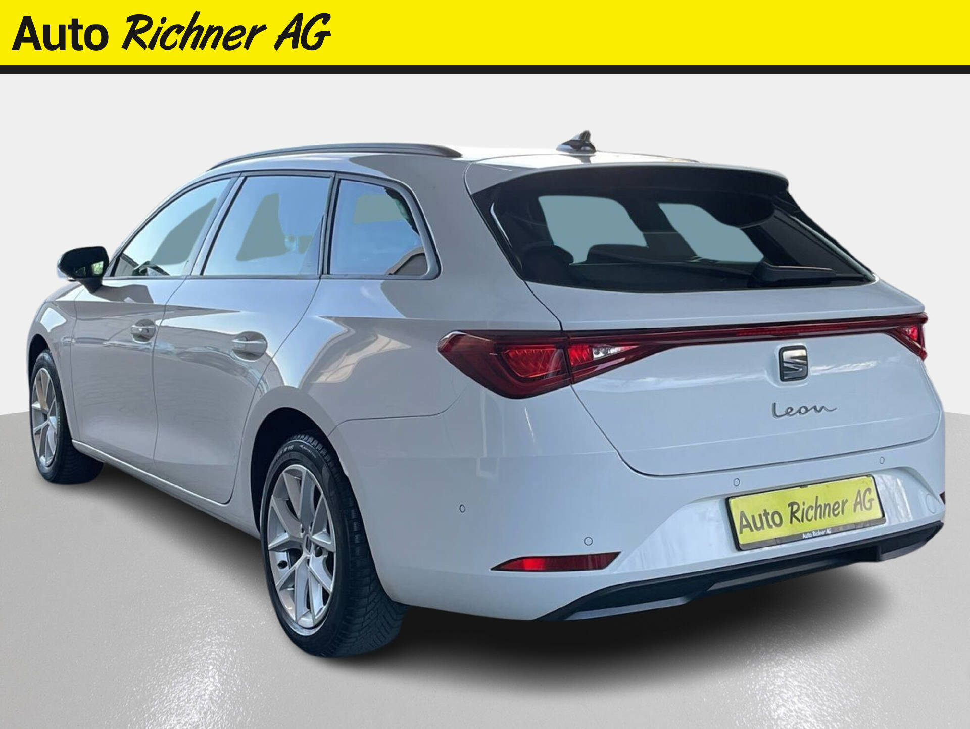 SEAT Leon ST 2.0 TDI Style DSG-4