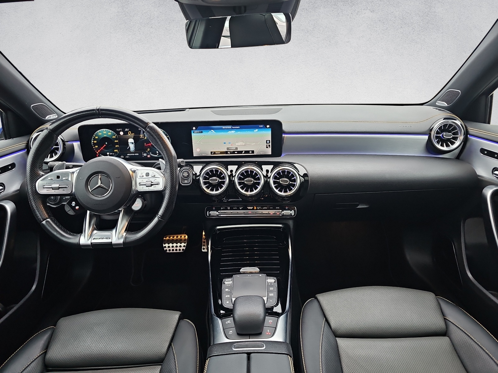 MERCEDES-BENZ A 45 S AMG 4Matic+ Speedshift - 9