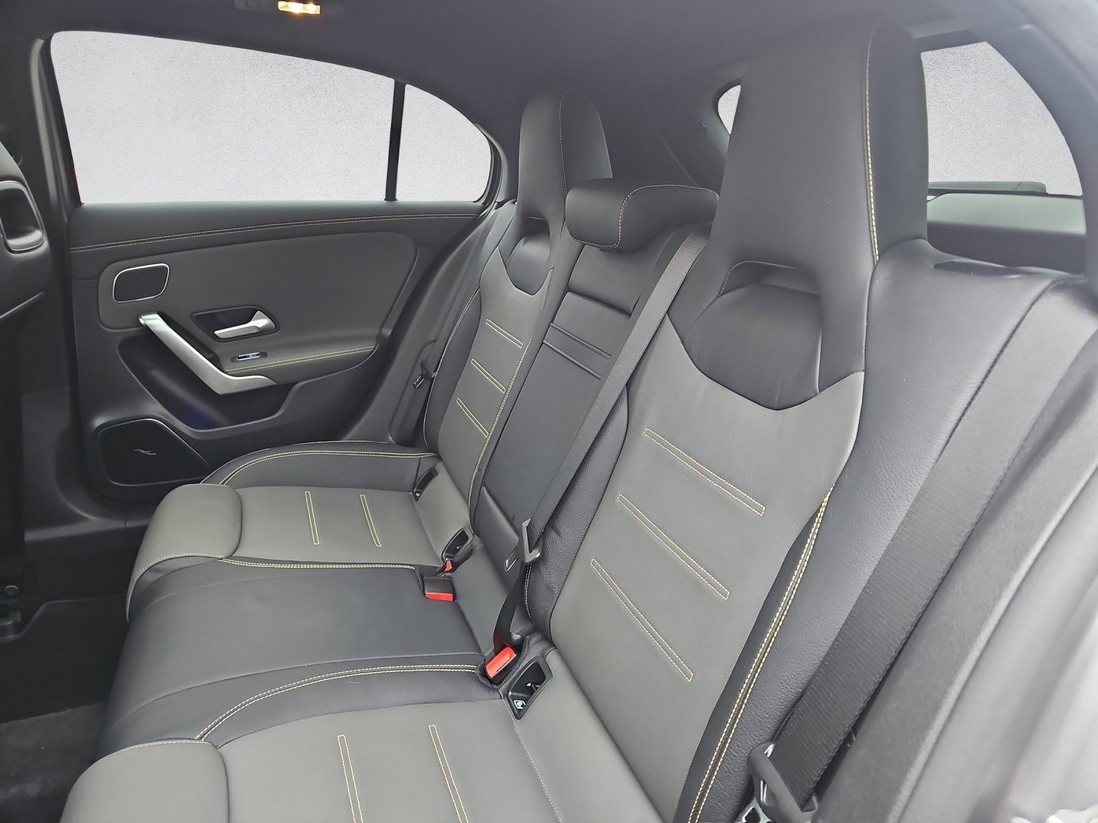 MERCEDES-BENZ A 45 S AMG 4Matic+ Speedshift - 16