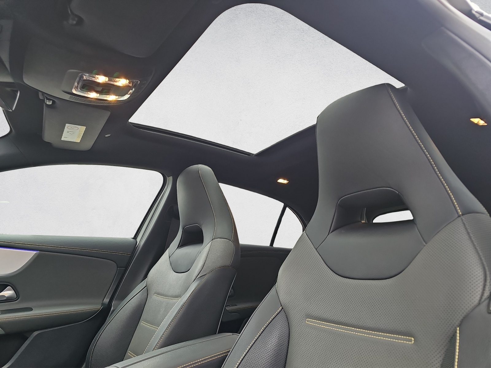 MERCEDES-BENZ A 45 S AMG 4Matic+ Speedshift - 14