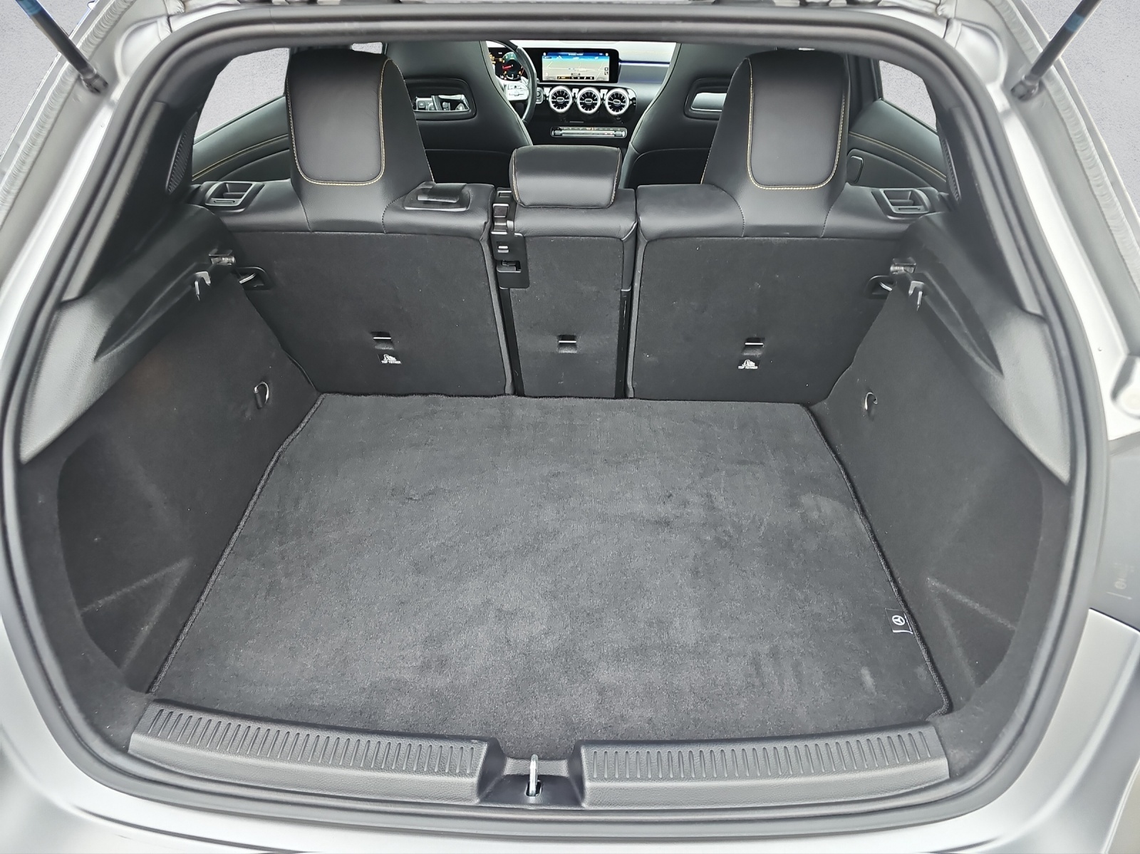 MERCEDES-BENZ A 45 S AMG 4Matic+ Speedshift - 17