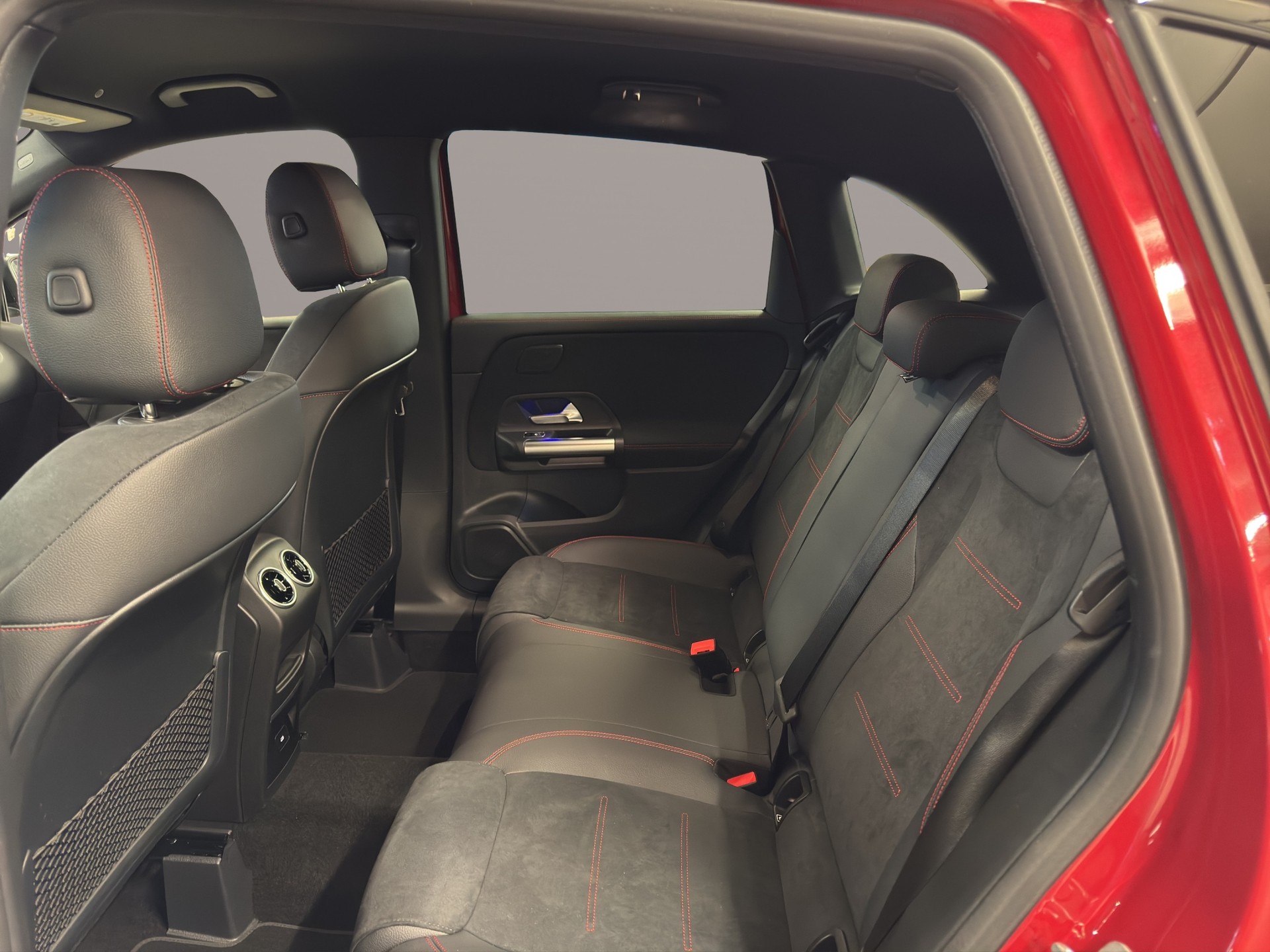 MERCEDES-BENZ B 220 4Matic 8G-DCT - 12