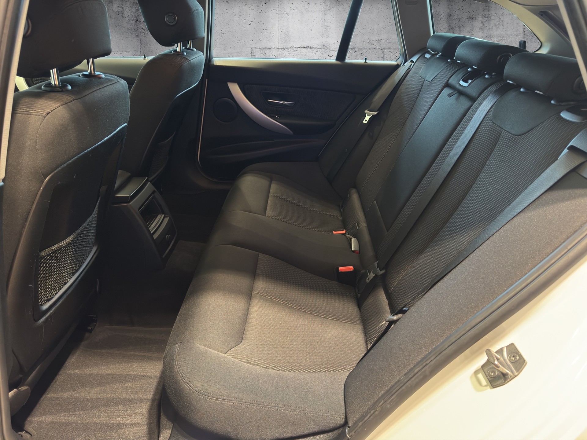 BMW 320d xDrive Touring Steptronic - 16