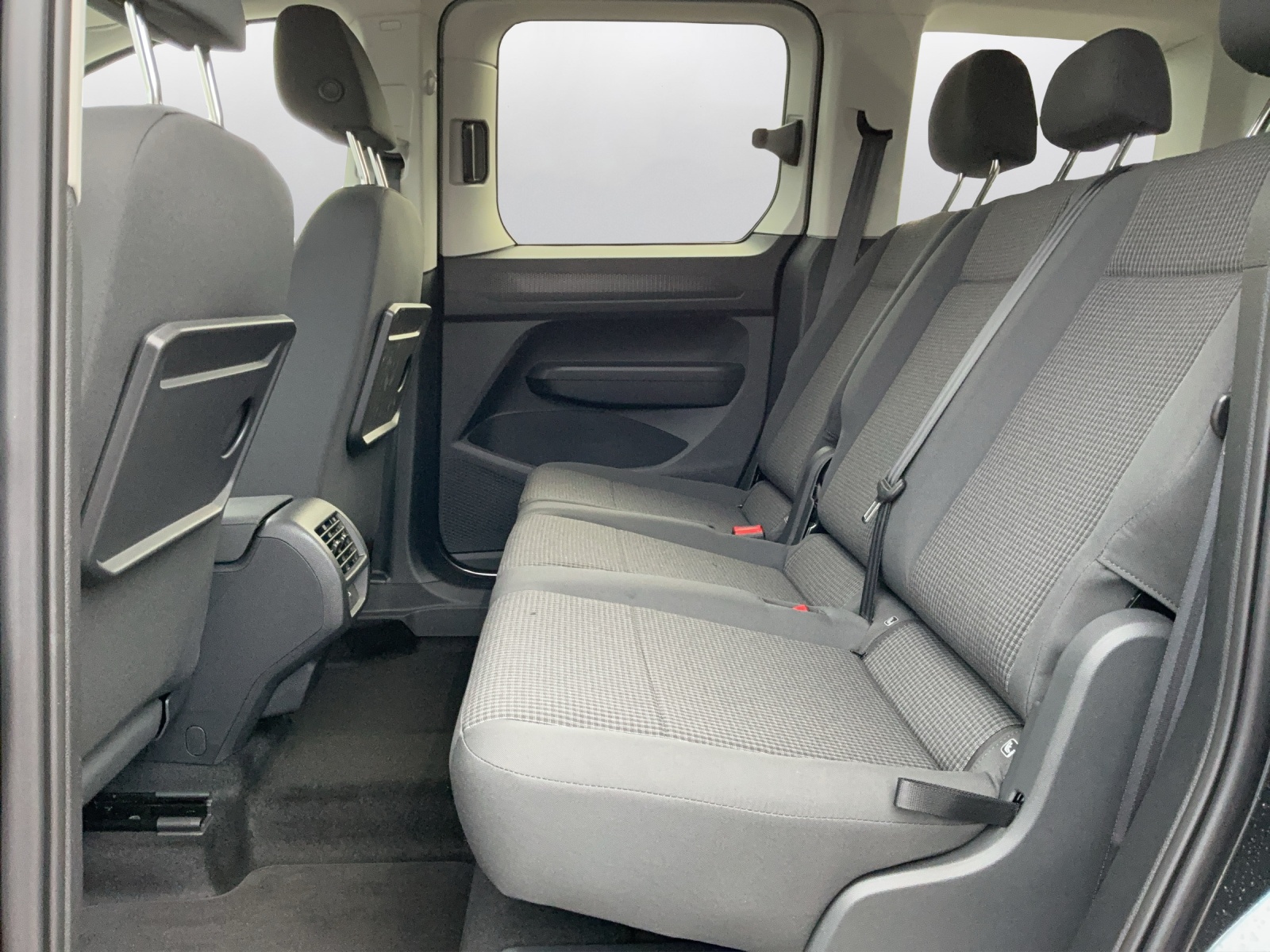 VW Caddy 1.5 TSI DSG - 11