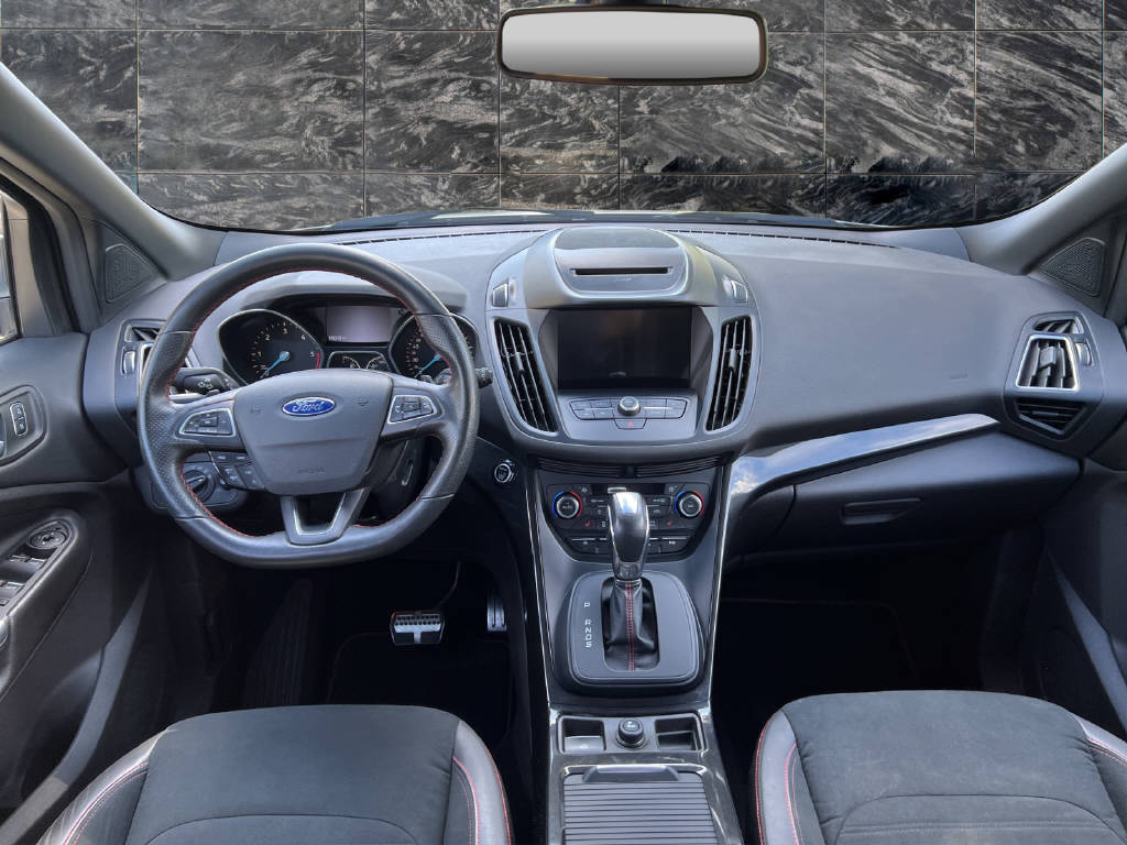 FORD Kuga 2.0 TDCi 150 ST-Line - 9