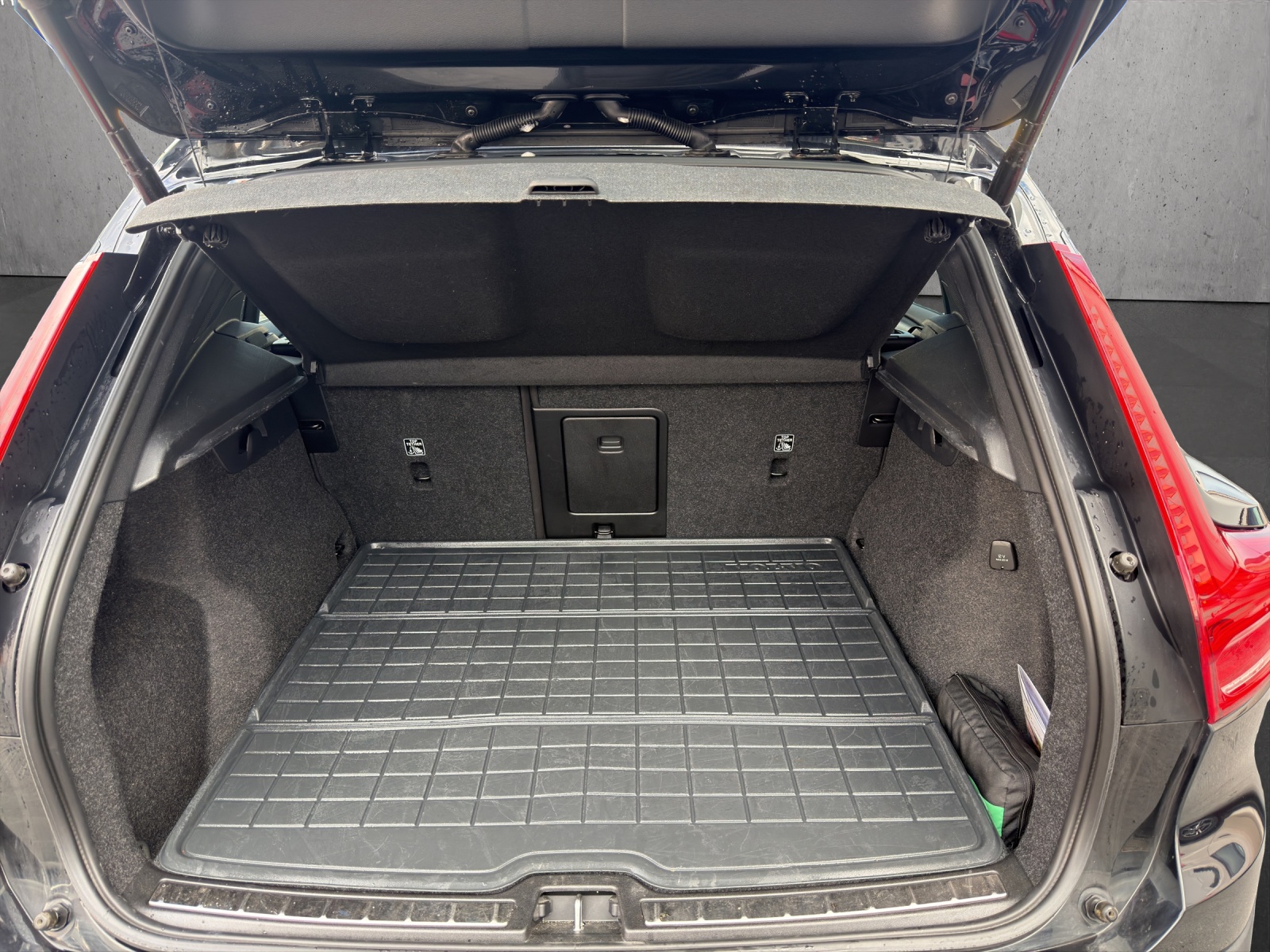 VOLVO XC40 B5 Benzin Mild Hybrid AWD Inscription Geartronic - 16