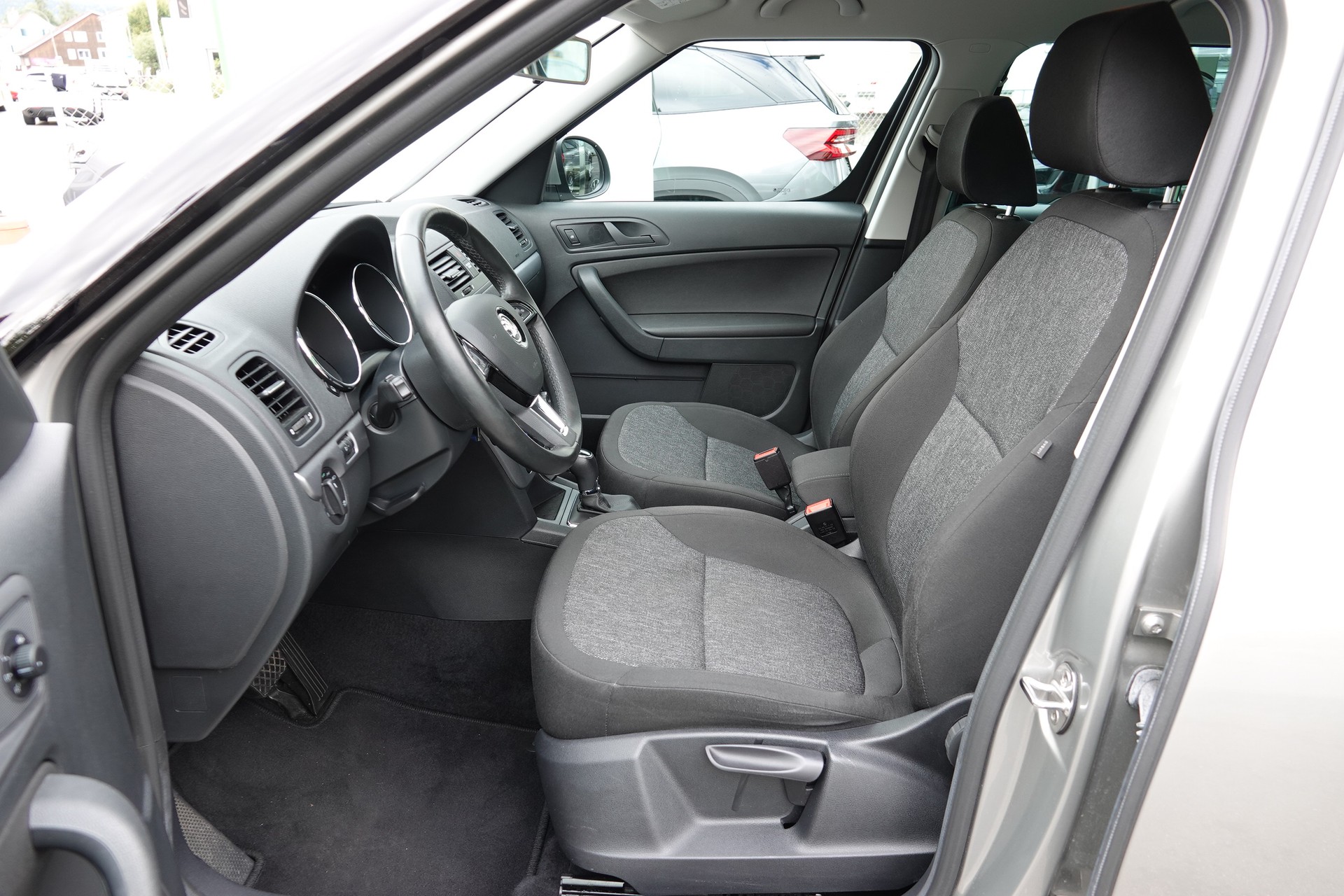 SKODA Yeti 1.2 TSI Active - 12