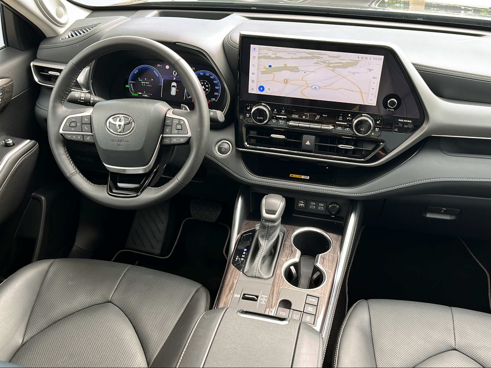 TOYOTA Highlander 2.5 HSD Premium e-CVT - 8