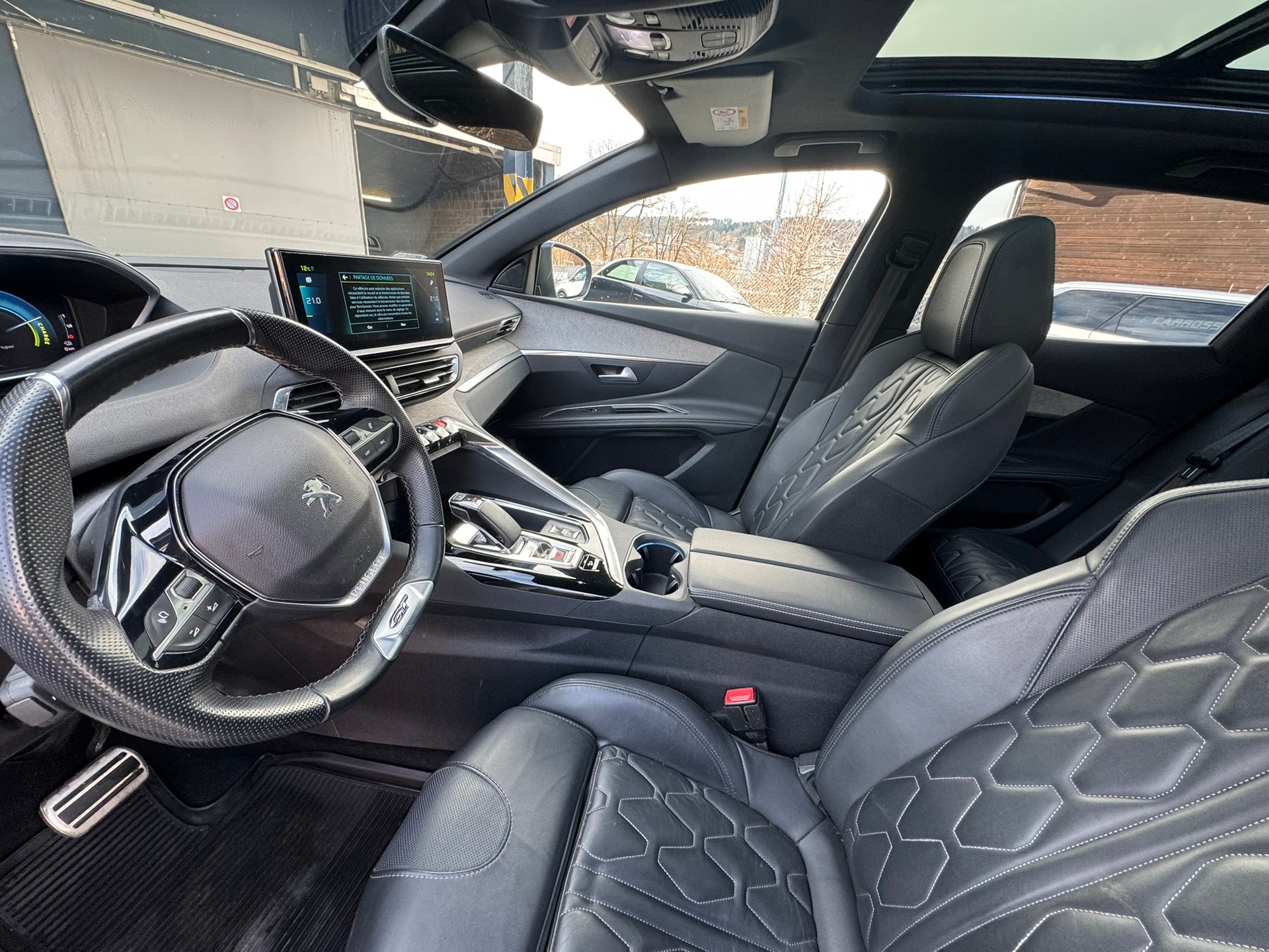 PEUGEOT 3008 300e Hybrid4 GT EAT8 - 7