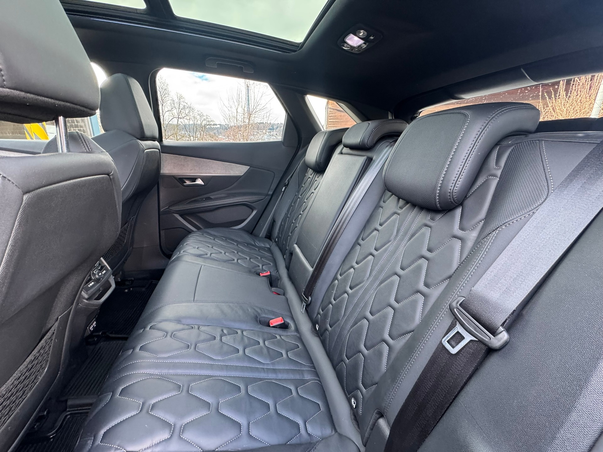 PEUGEOT 3008 300e Hybrid4 GT EAT8 - 8