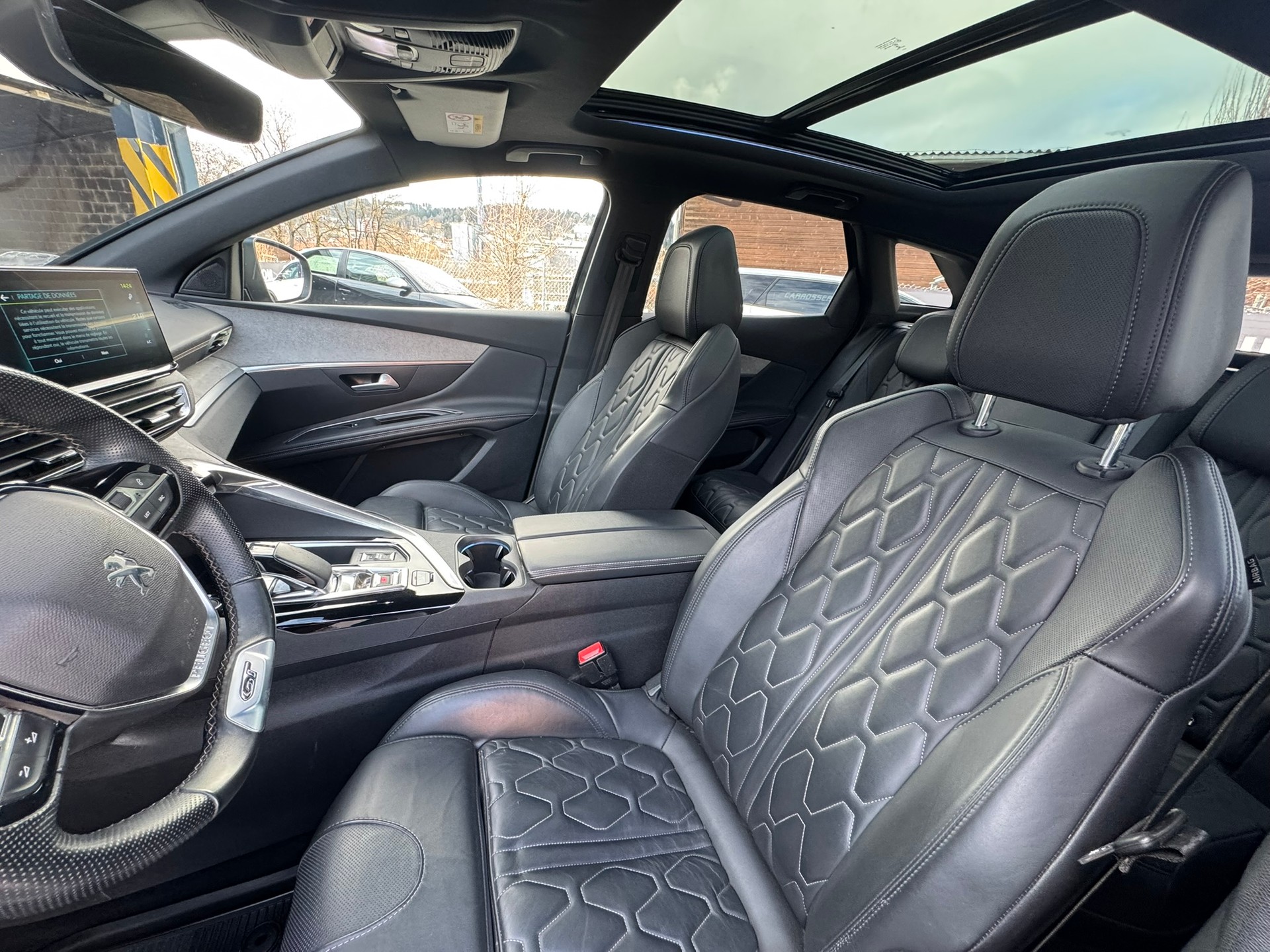 PEUGEOT 3008 300e Hybrid4 GT EAT8 - 6