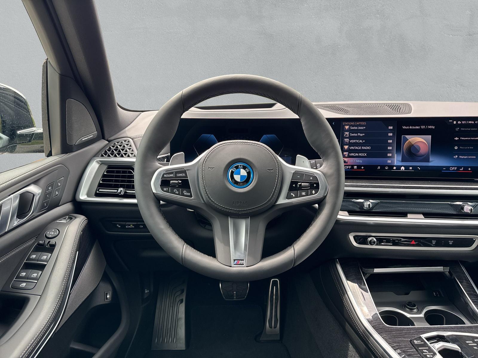BMW X5 50e M Sport Pro xDrive G05 (CH) AHK ** M Carbonschwarz métallisé ** - 21