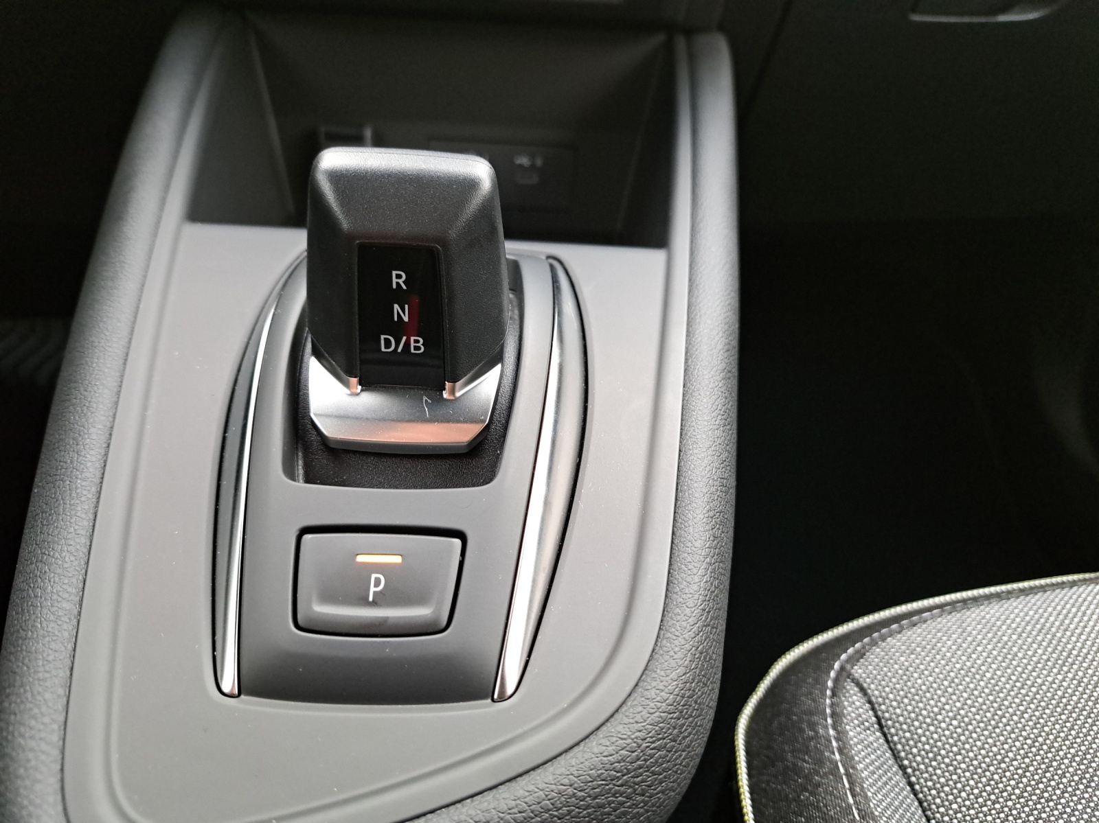 MITSUBISHI ASX 1.8 HEV Intense-12