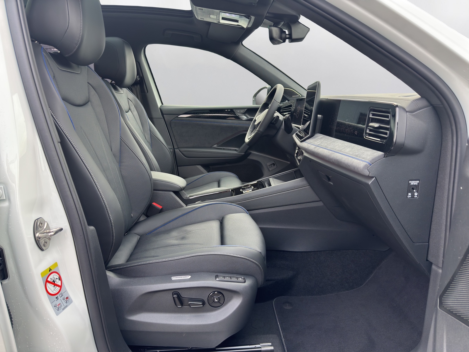 VW Tiguan 2.0 TSI DSG R-Line Plus 4Motion - 14