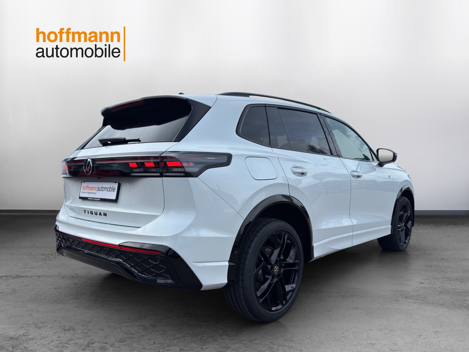 VW Tiguan 2.0 TSI DSG R-Line Plus 4Motion - 4