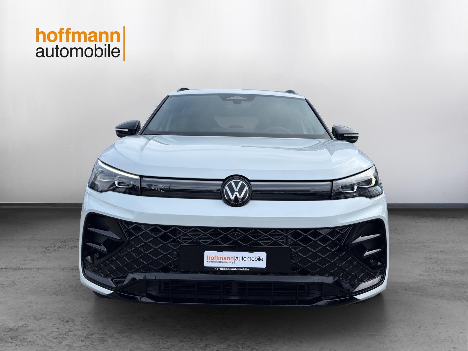 VW Tiguan 2.0 TSI DSG R-Line Plus 4Motion - 2