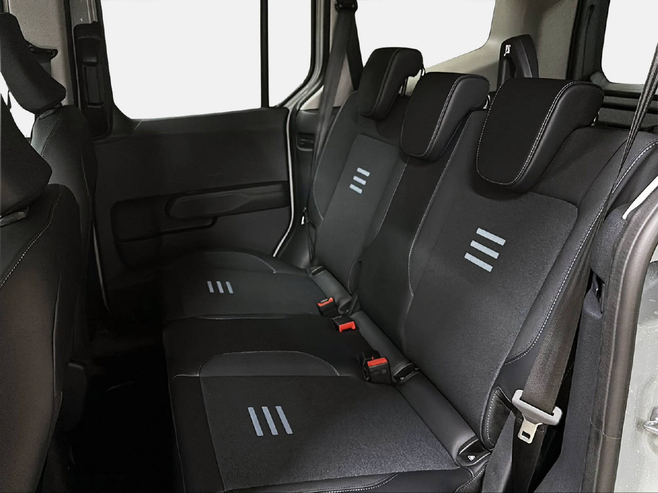 FORD TOURNEO COURIERier 1.0 EcoBoost Active - 11