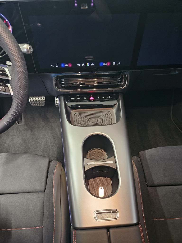 MERCEDES-BENZ GLB 220 4Matic - 11